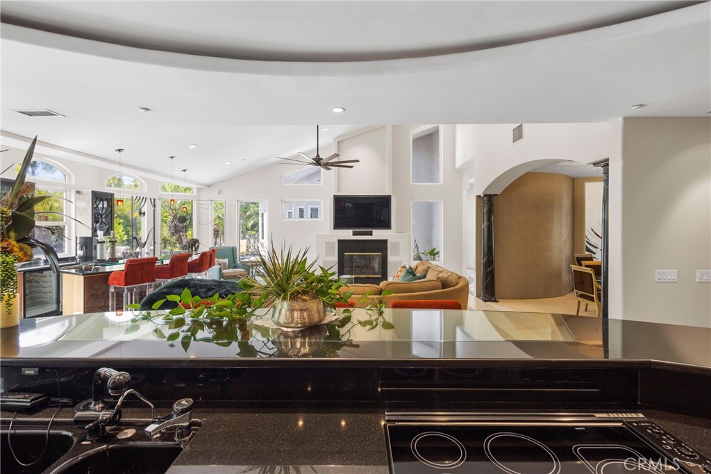 Claremont, California, 91711, United States, 4 Bedrooms Bedrooms, ,6 BathroomsBathrooms,Residential,For Sale,1893668