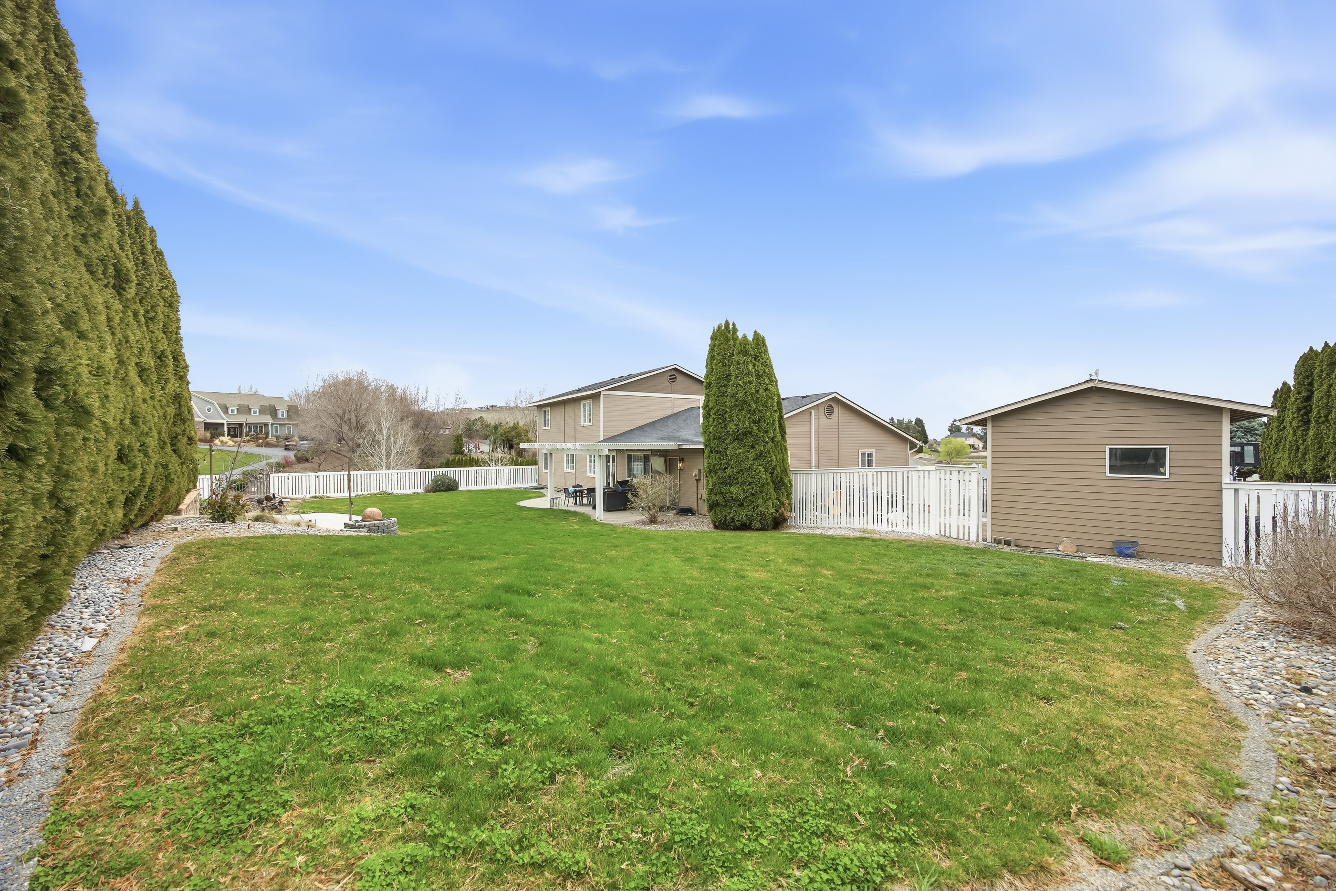  1 Acre Corner Lot W/ Territorial Views - 物件實景