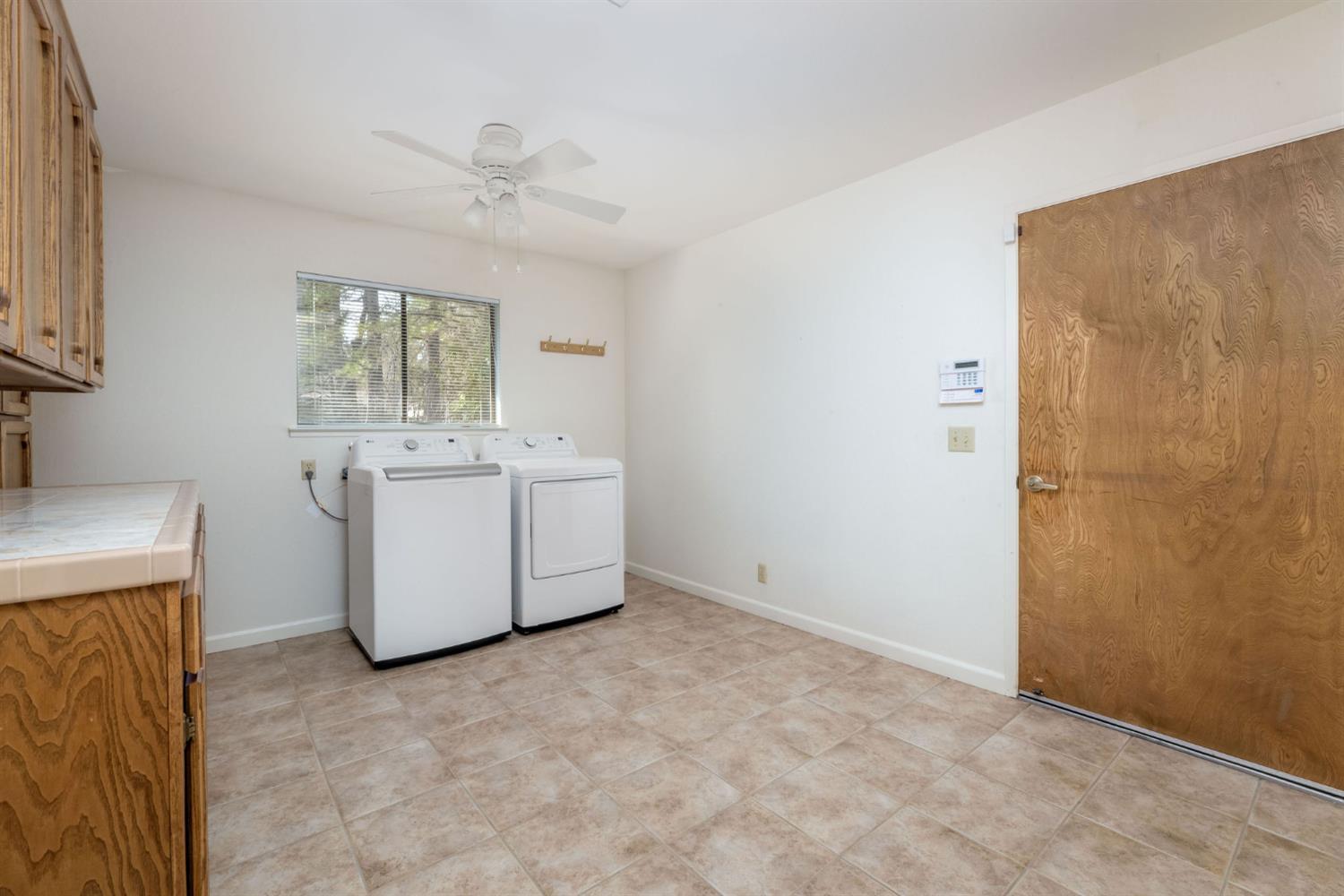 Grass Valley, California, 95949, United States, 4 Bedrooms Bedrooms, ,4 BathroomsBathrooms,Residential,For Sale,2015121