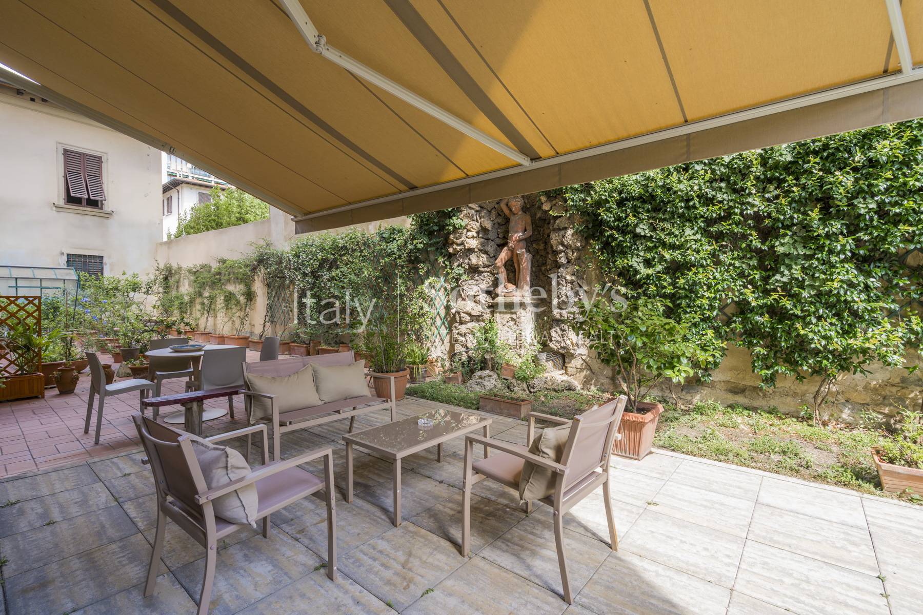  Elegant apartment with private garden - 物件實景