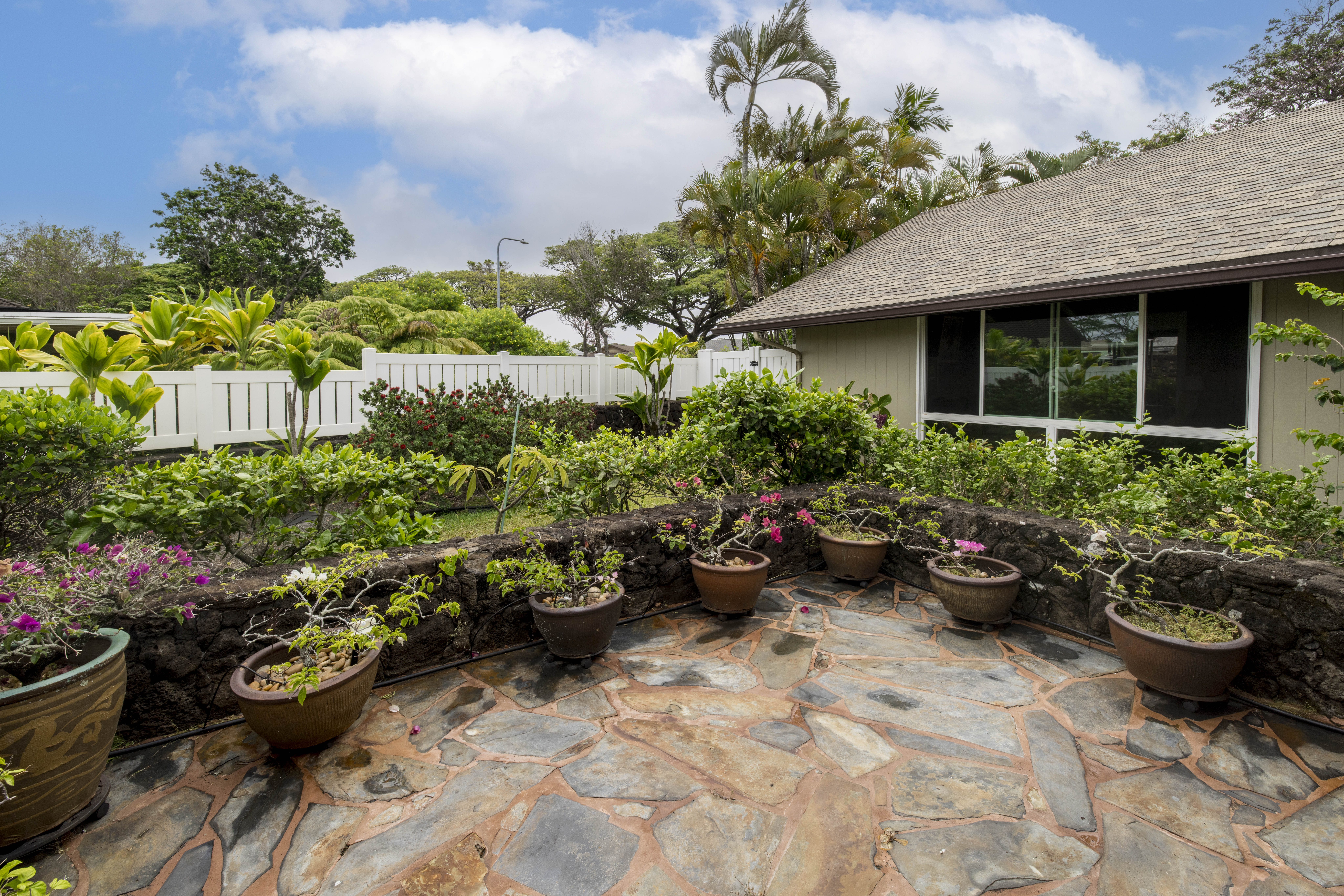 Mililani, Hawaii, 96789, United States, 4 Bedrooms Bedrooms, ,2 BathroomsBathrooms,Residential,For Sale,1978184