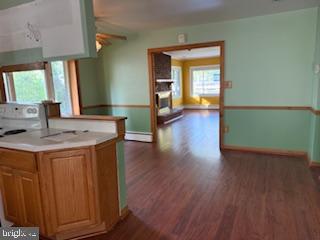 Pasadena, Maryland, 21122, United States, 3 Bedrooms Bedrooms, ,3 BathroomsBathrooms,Residential,For Sale,1981184