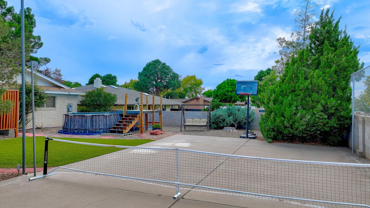 Albuquerque, New Mexico, 87109, United States, 4 Bedrooms Bedrooms, ,3 BathroomsBathrooms,Residential,For Sale,1940496