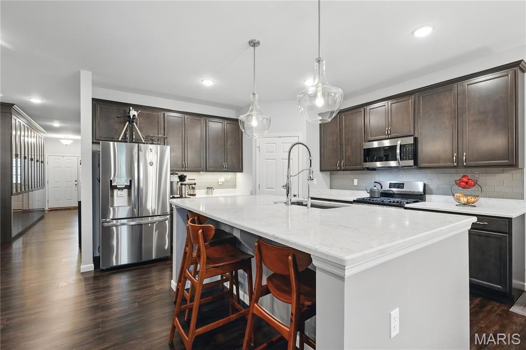 St Charles, Missouri, 63301, United States, 4 Bedrooms Bedrooms, ,3 BathroomsBathrooms,Residential,For Sale,1997020