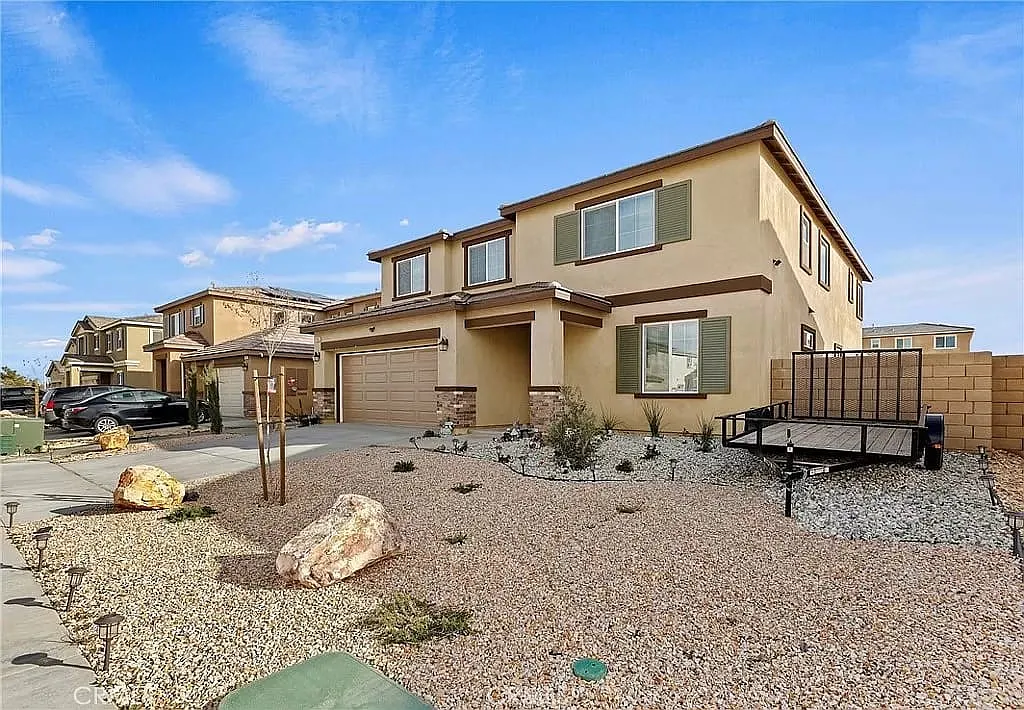 Victorville, California, 92392, United States, 5 Bedrooms Bedrooms, ,4 BathroomsBathrooms,Residential,For Sale,1984455