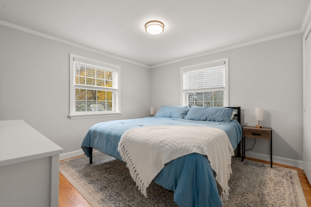 Kingston, Massachusetts, 02364, United States, 4 Bedrooms Bedrooms, ,1 BathroomBathrooms,Residential,For Sale,1991881