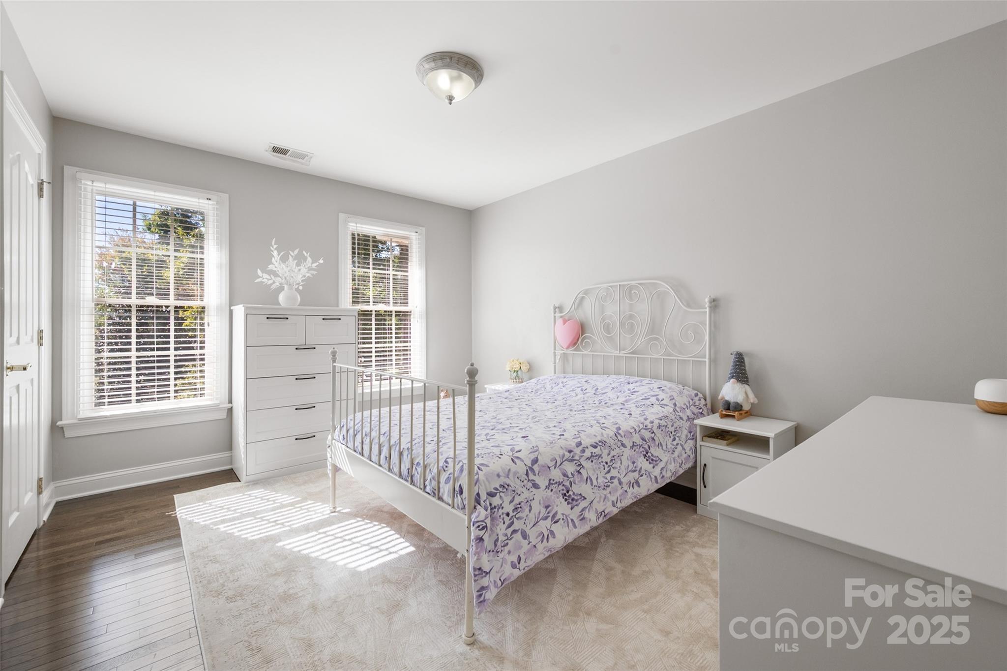 Matthews, North Carolina, 28104, United States, 4 Bedrooms Bedrooms, ,4 BathroomsBathrooms,Residential,For Sale,1989283