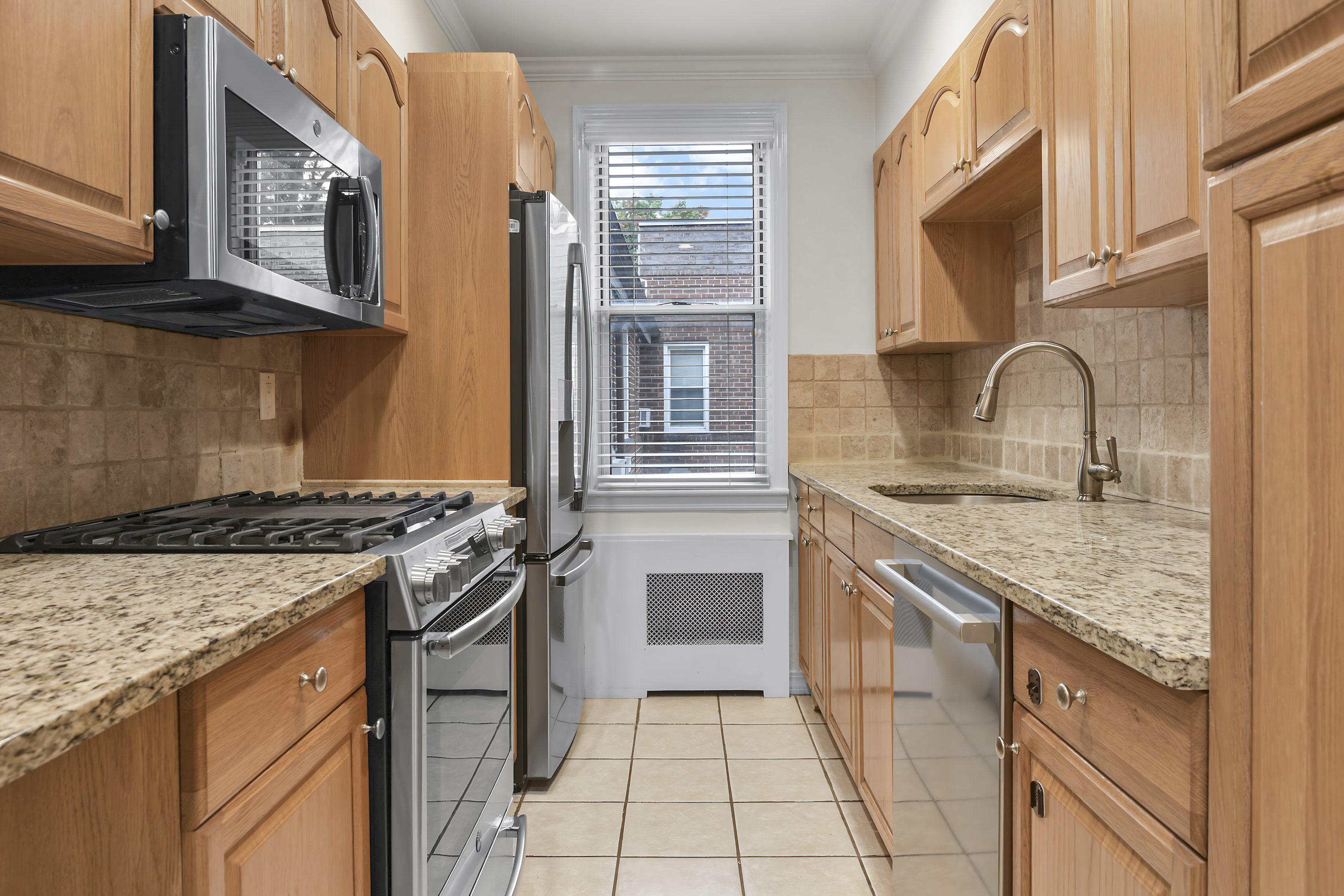  Beautiful Palmer Terrace Co-op - 物件實景