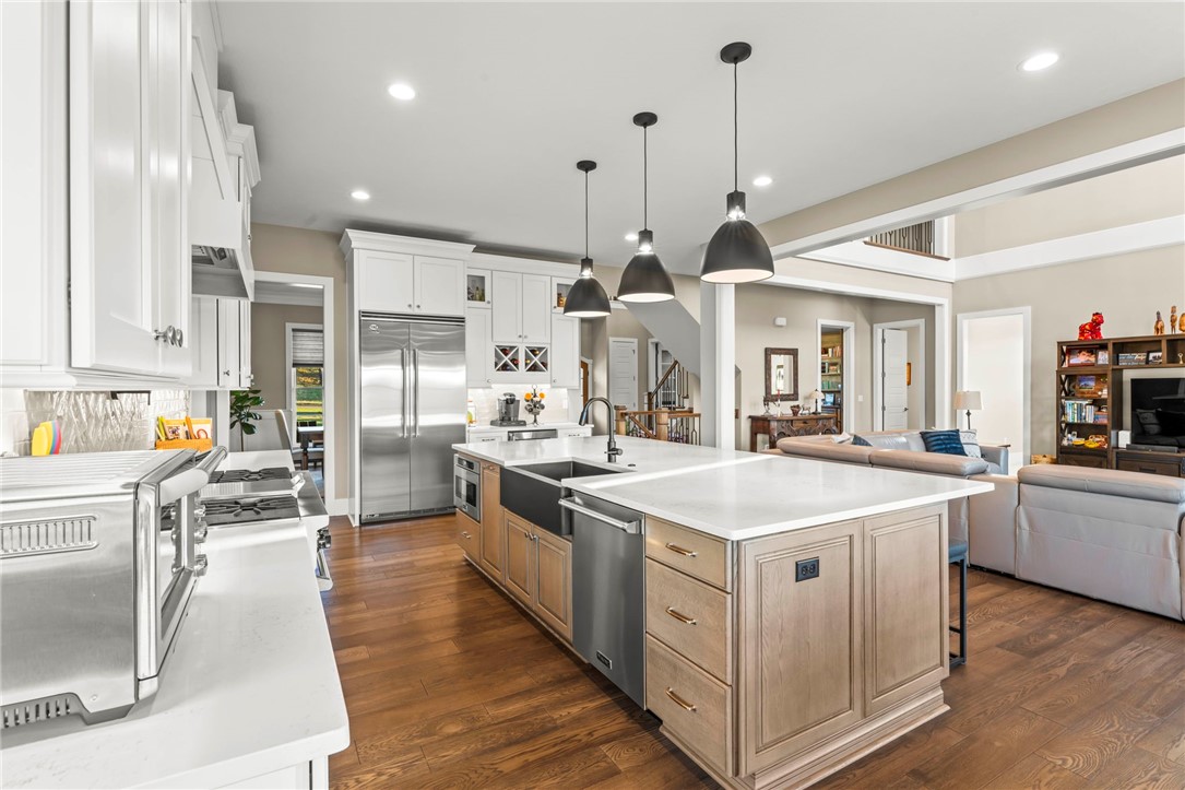 Venetia, Pennsylvania, 15367, United States, 5 Bedrooms Bedrooms, ,6 BathroomsBathrooms,Residential,For Sale,2001561