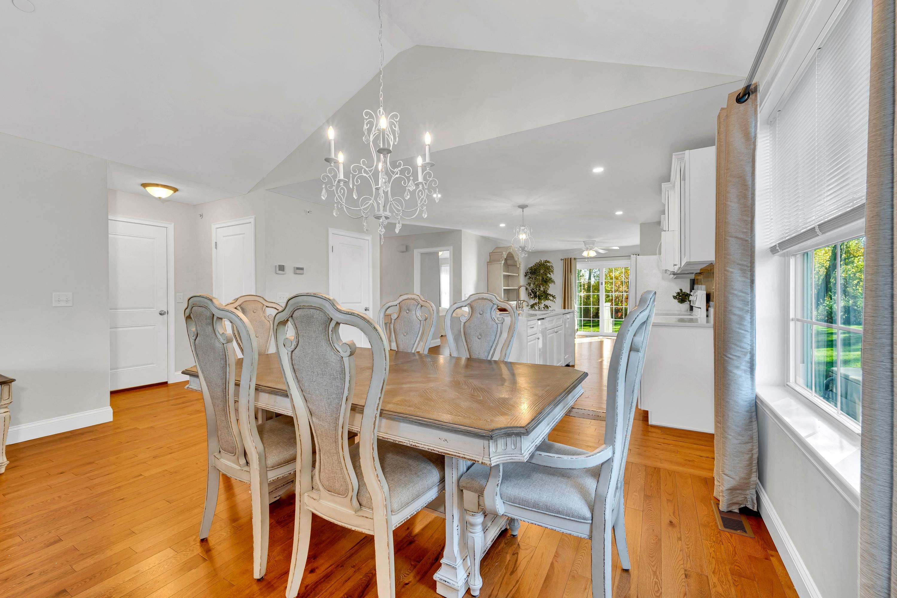 Brentwood, New Hampshire, 03833, United States, 2 Bedrooms Bedrooms, ,2 BathroomsBathrooms,Residential,For Sale,1976209