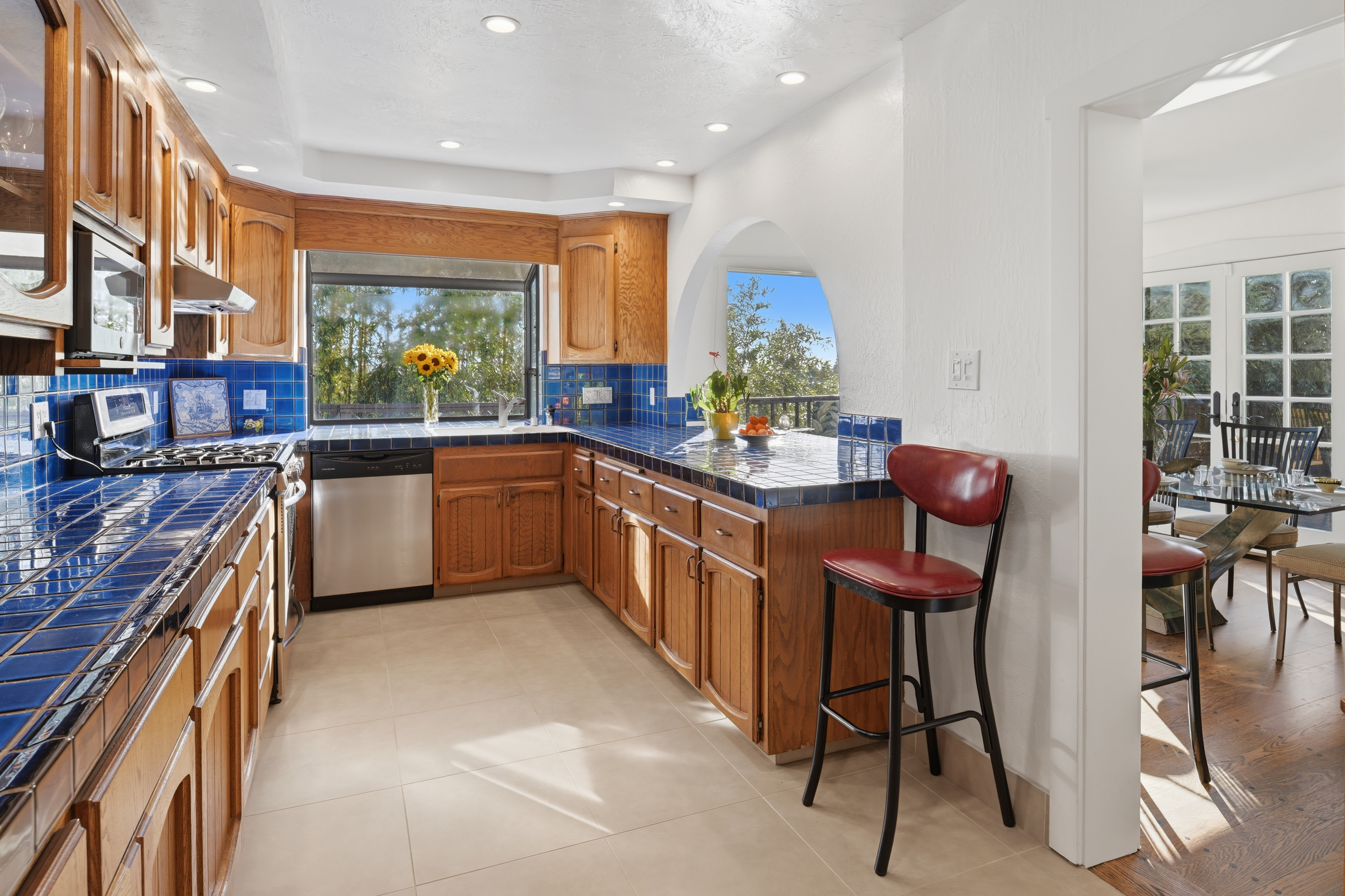  Timeless Downtown Elegance in Hayward’s Historic Prospect Hill - 物件實景