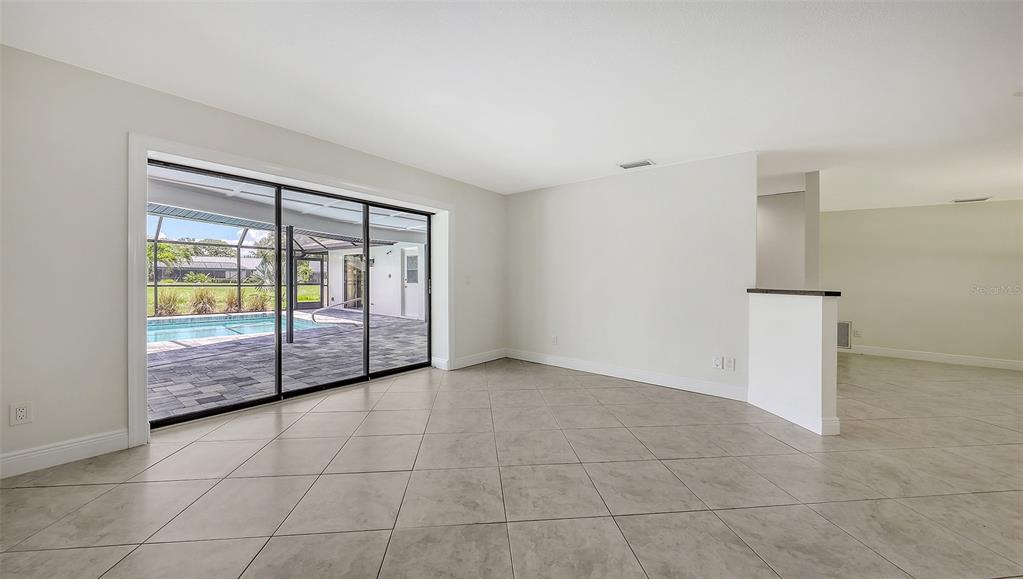 Sarasota, Florida, 34235, United States, 4 Bedrooms Bedrooms, ,3 BathroomsBathrooms,Residential,For Sale,1903701