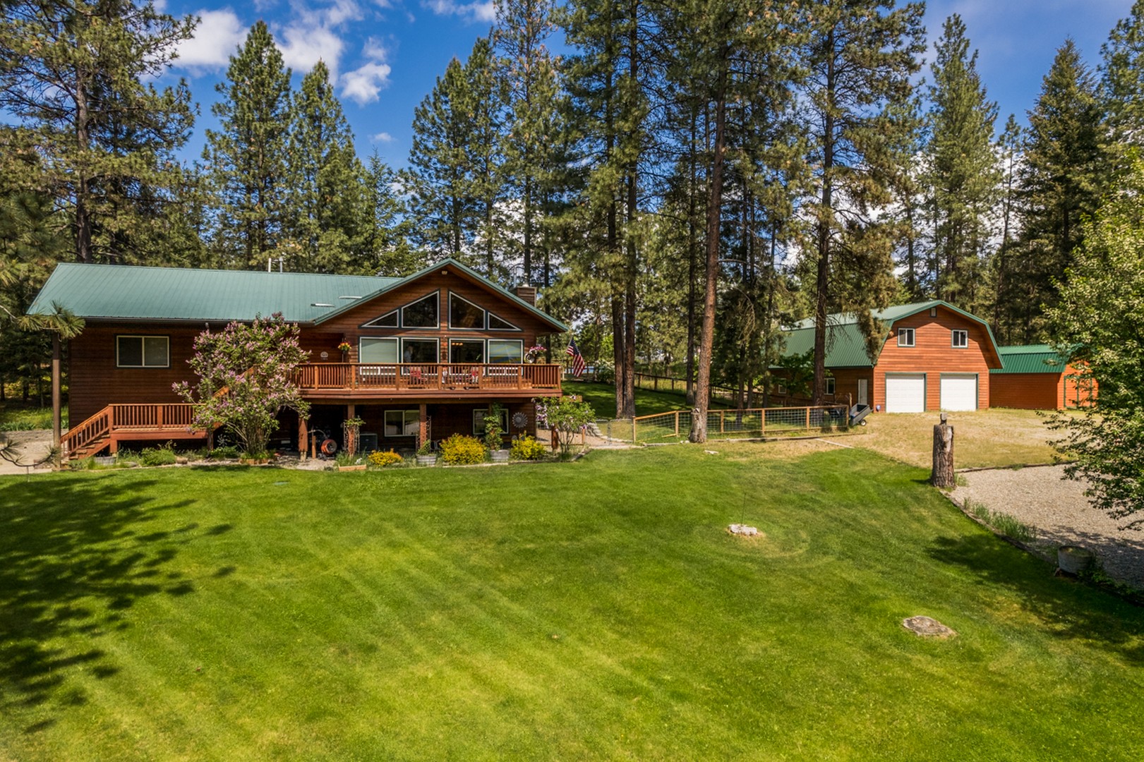 Moyie Springs, Idaho, 83845, United States, 4 Bedrooms Bedrooms, ,3 BathroomsBathrooms,Residential,For Sale,2033523