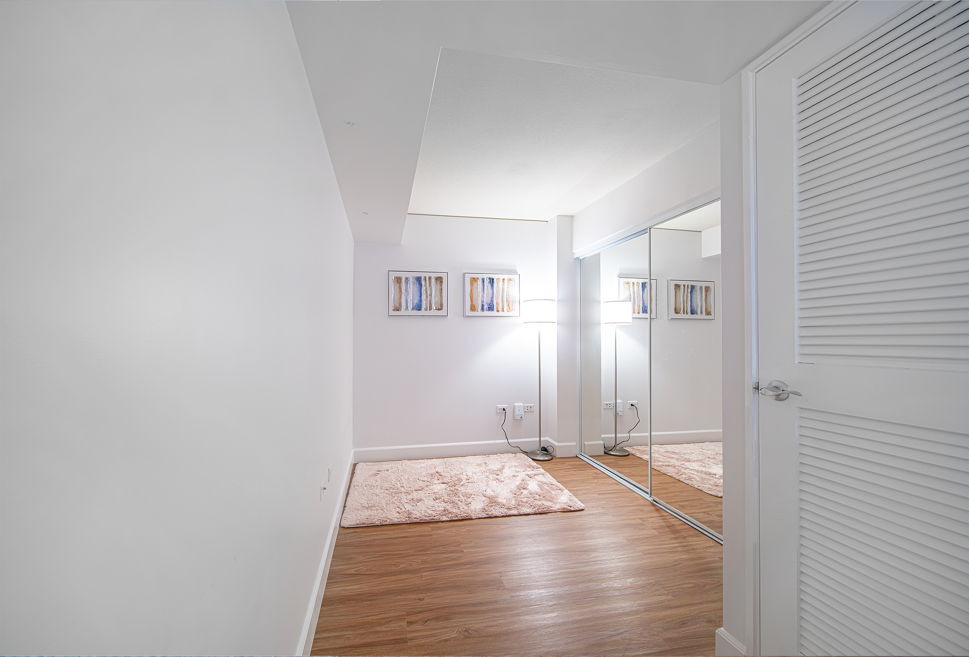 Honolulu, Hawaii, 96814, United States, 2 Bedrooms Bedrooms, ,2 BathroomsBathrooms,Residential,For Sale,1975277