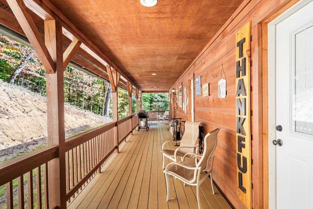 Blairsville, Georgia, 30512, United States, 3 Bedrooms Bedrooms, ,3 BathroomsBathrooms,Residential,For Sale,1979899