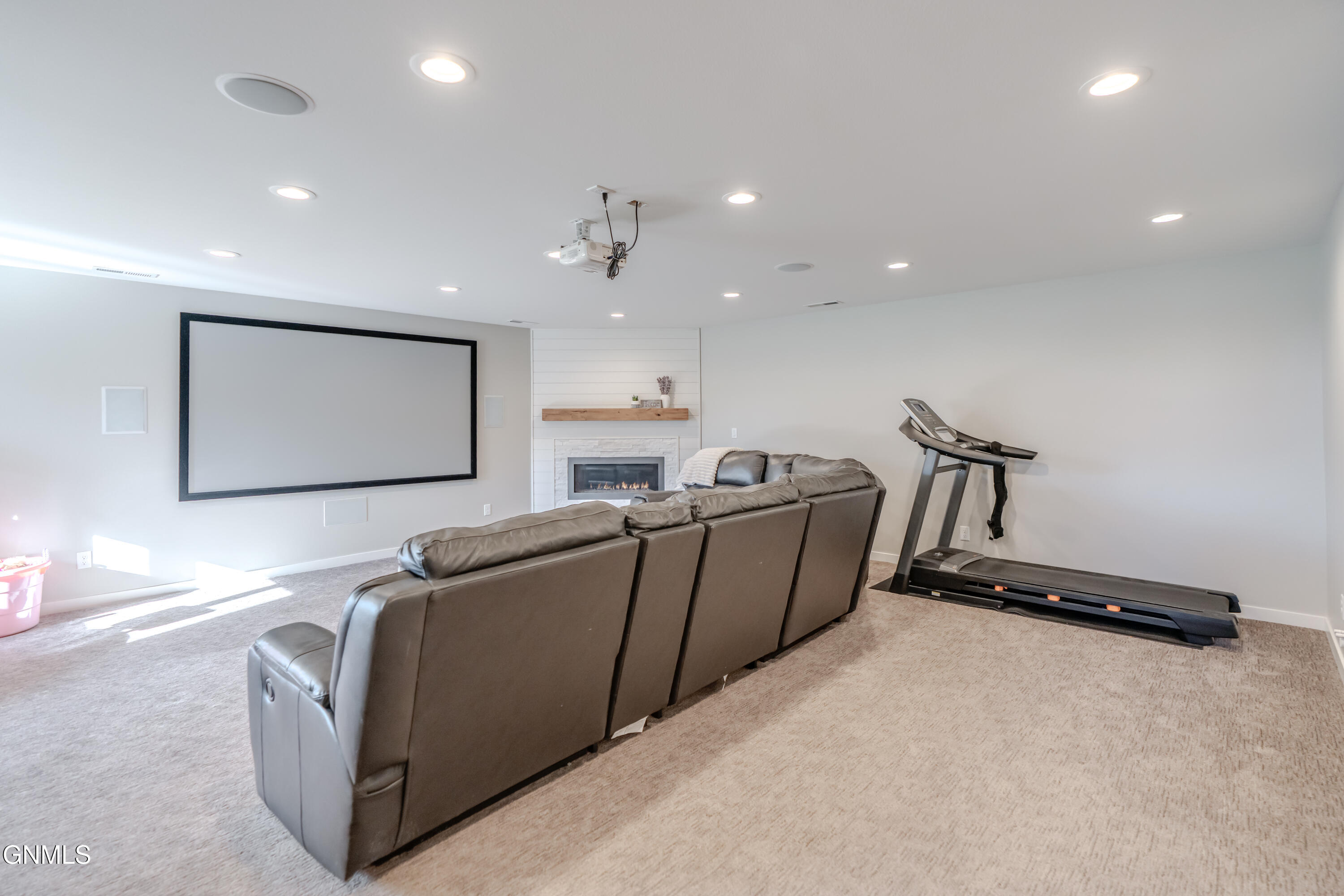 Bismarck, North Dakota, 58504, United States, 5 Bedrooms Bedrooms, ,2 BathroomsBathrooms,Residential,For Sale,1986096