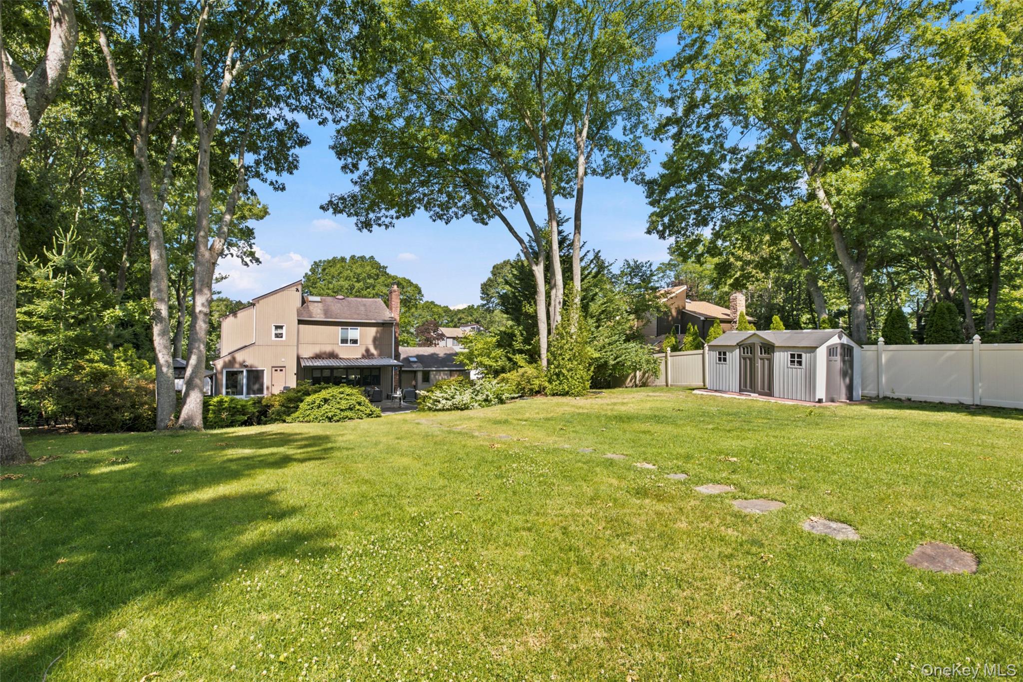  17 Lower Road, Smithtown, NY, 11787 - 物件實景