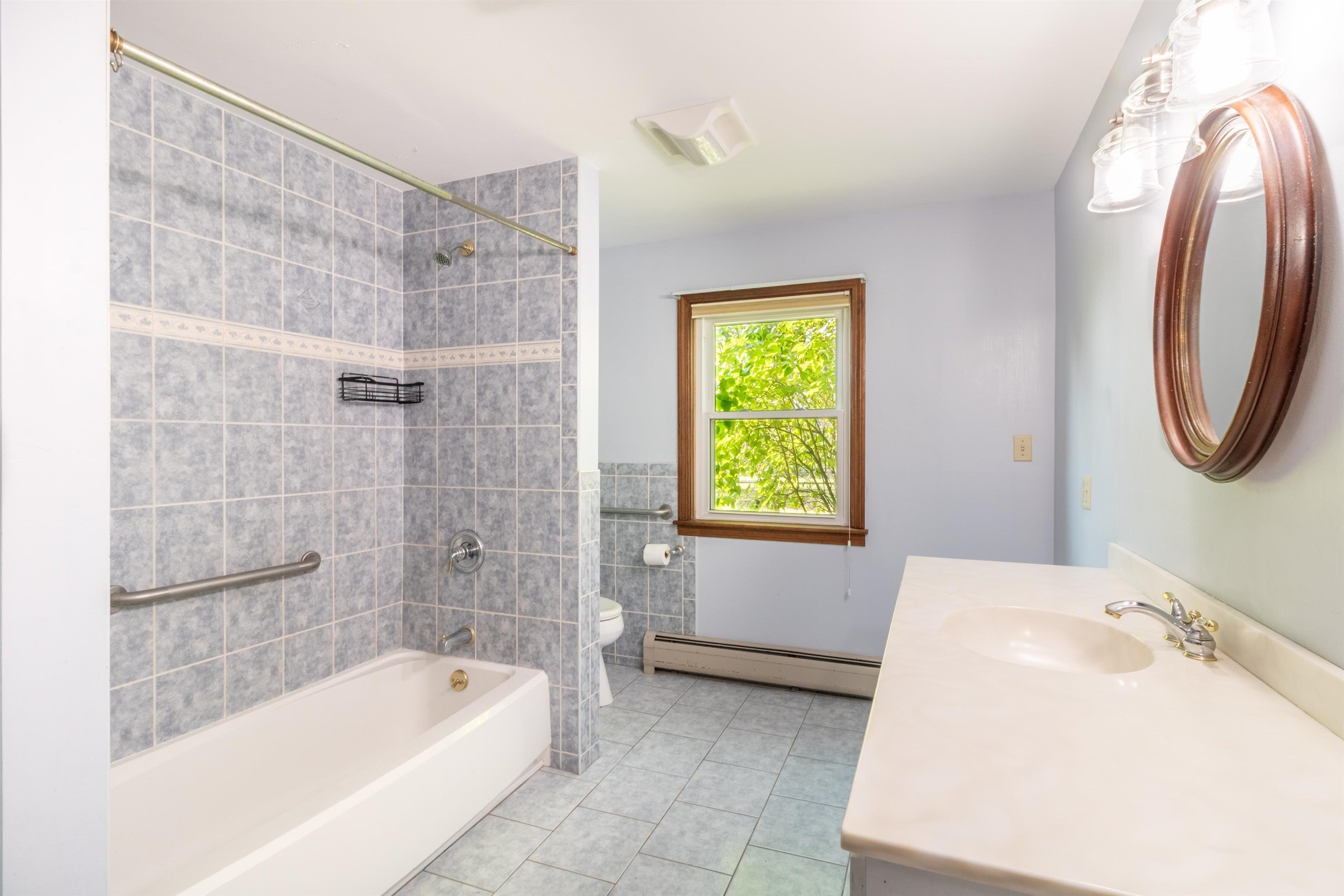 Lyndon, Vermont, 05851, United States, 3 Bedrooms Bedrooms, ,1 BathroomBathrooms,Residential,For Sale,1983968