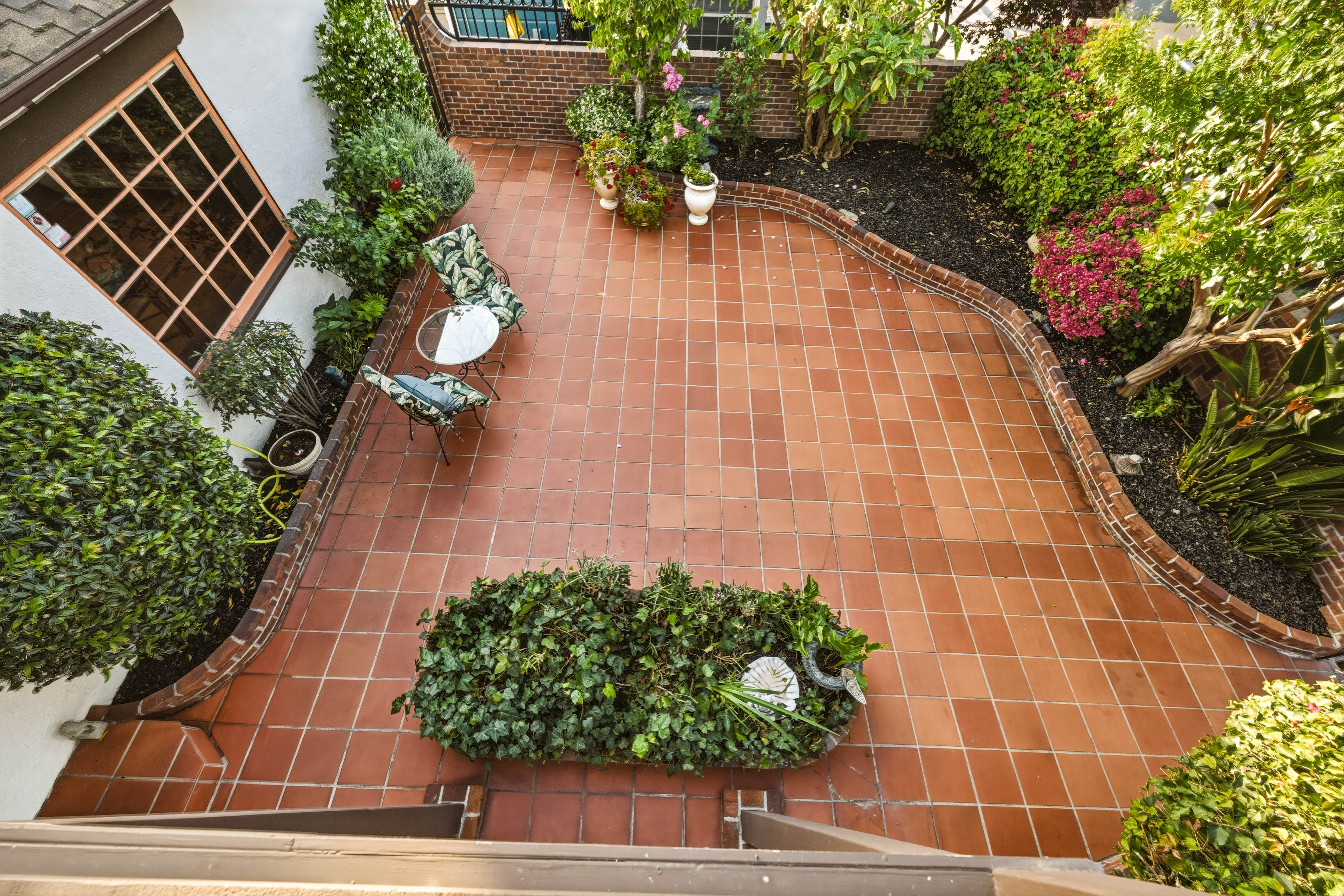  Timeless Downtown Elegance in Hayward’s Historic Prospect Hill - 物件實景