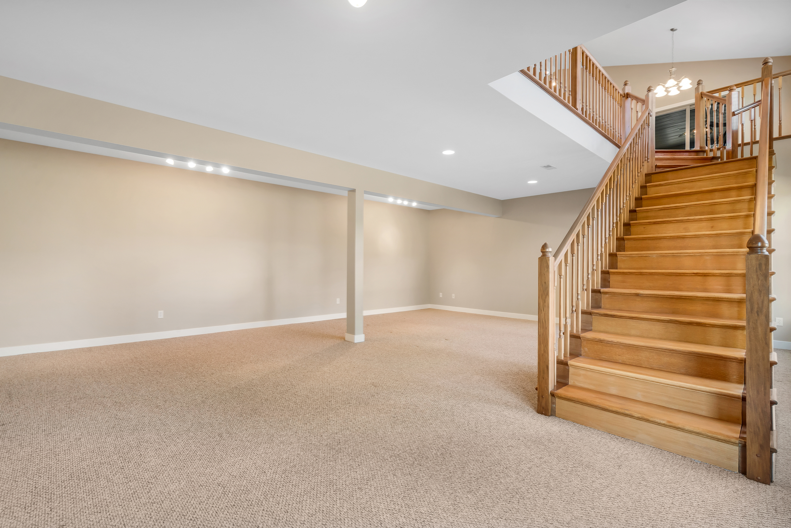 Waterloo, Illinois, 62298, United States, 5 Bedrooms Bedrooms, ,4 BathroomsBathrooms,Residential,For Sale,1978838