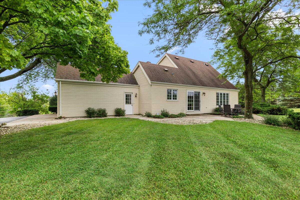 West Bend, Wisconsin, 53095, United States, 3 Bedrooms Bedrooms, ,2 BathroomsBathrooms,Residential,For Sale,1917208