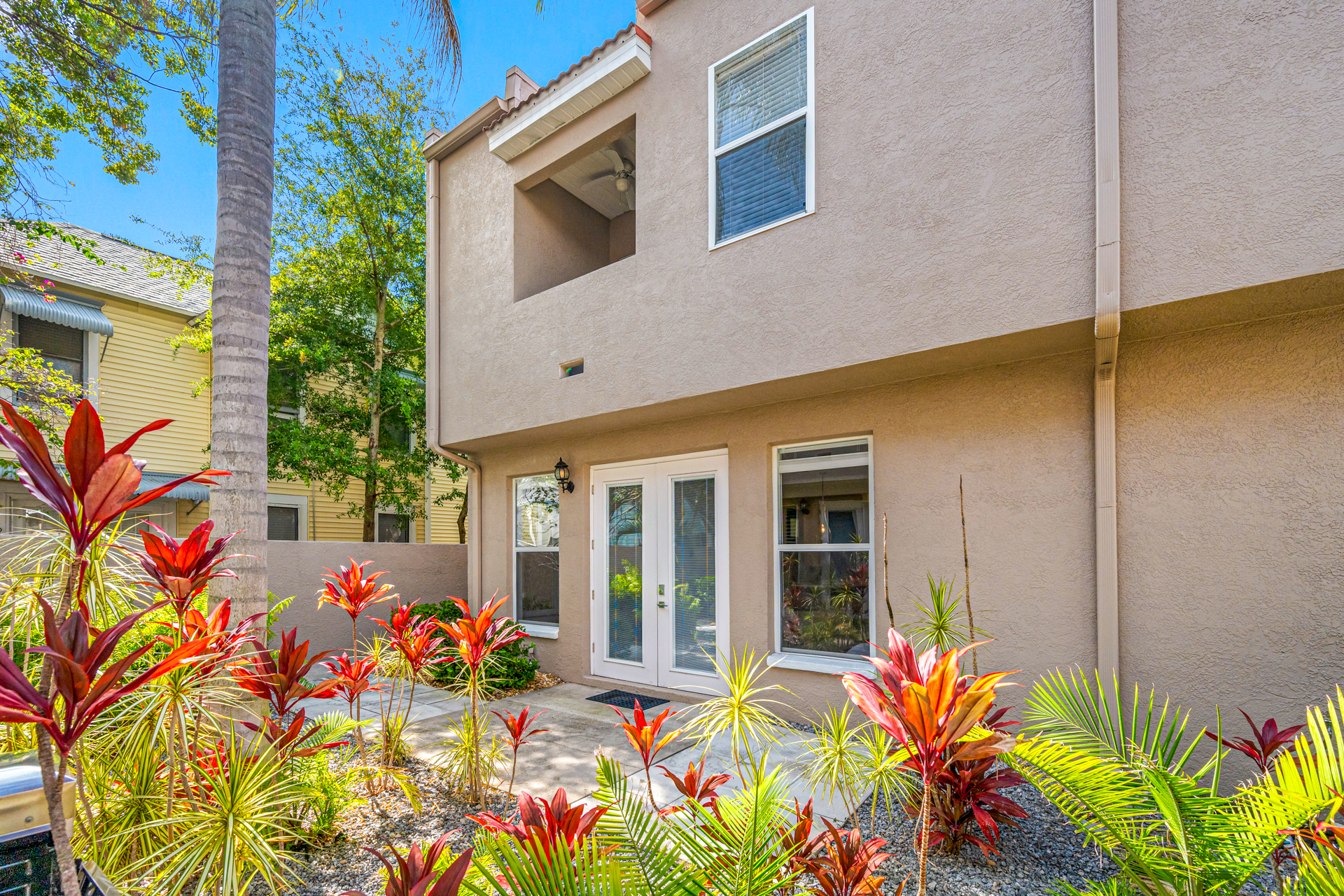 St Petersburg, Florida, 33701, United States, 3 Bedrooms Bedrooms, ,3 BathroomsBathrooms,Residential,For Sale,1979371