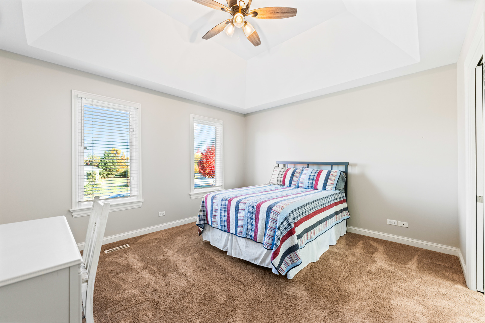 St. Charles, Illinois, 60175, United States, 5 Bedrooms Bedrooms, ,5 BathroomsBathrooms,Residential,For Sale,1989191