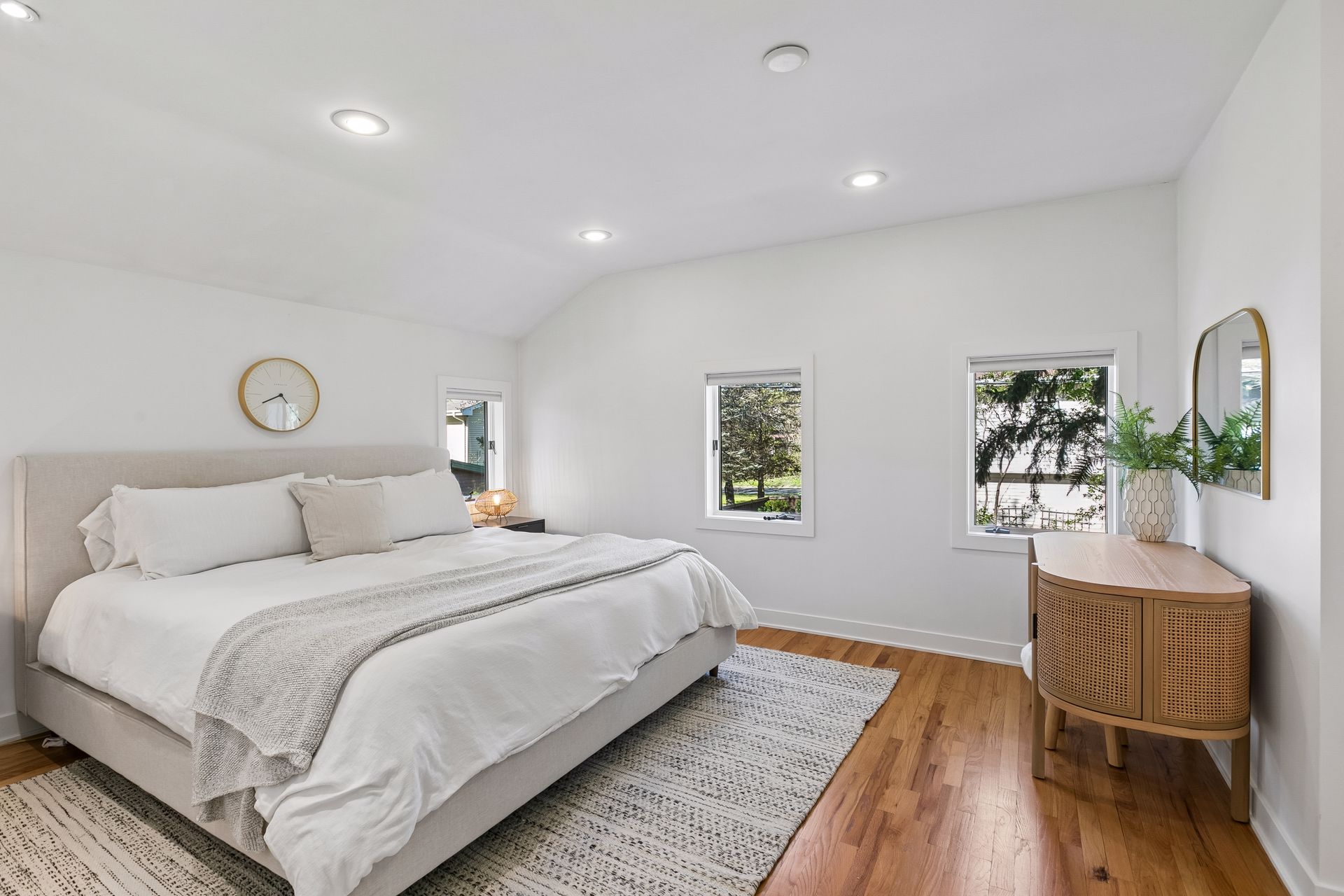  Bright Updated Home Near Parks and Snail Lake - 物件實景