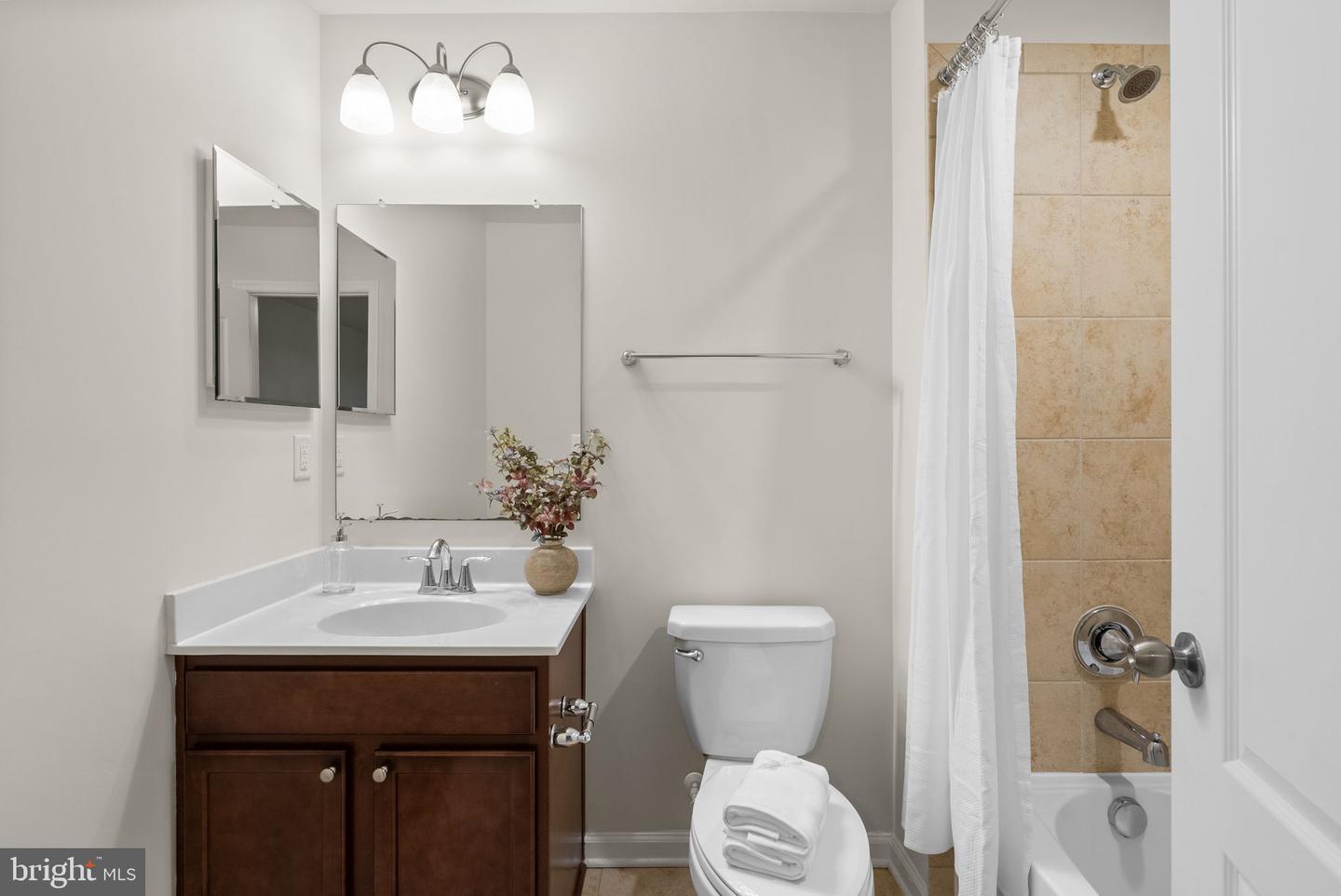 Elkridge, Maryland, 21075, United States, 4 Bedrooms Bedrooms, ,4 BathroomsBathrooms,Residential,For Sale,2002050