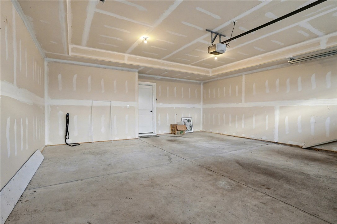 Marshall, Pennsylvania, 16046, United States, 4 Bedrooms Bedrooms, ,4 BathroomsBathrooms,Residential,For Sale,1998104