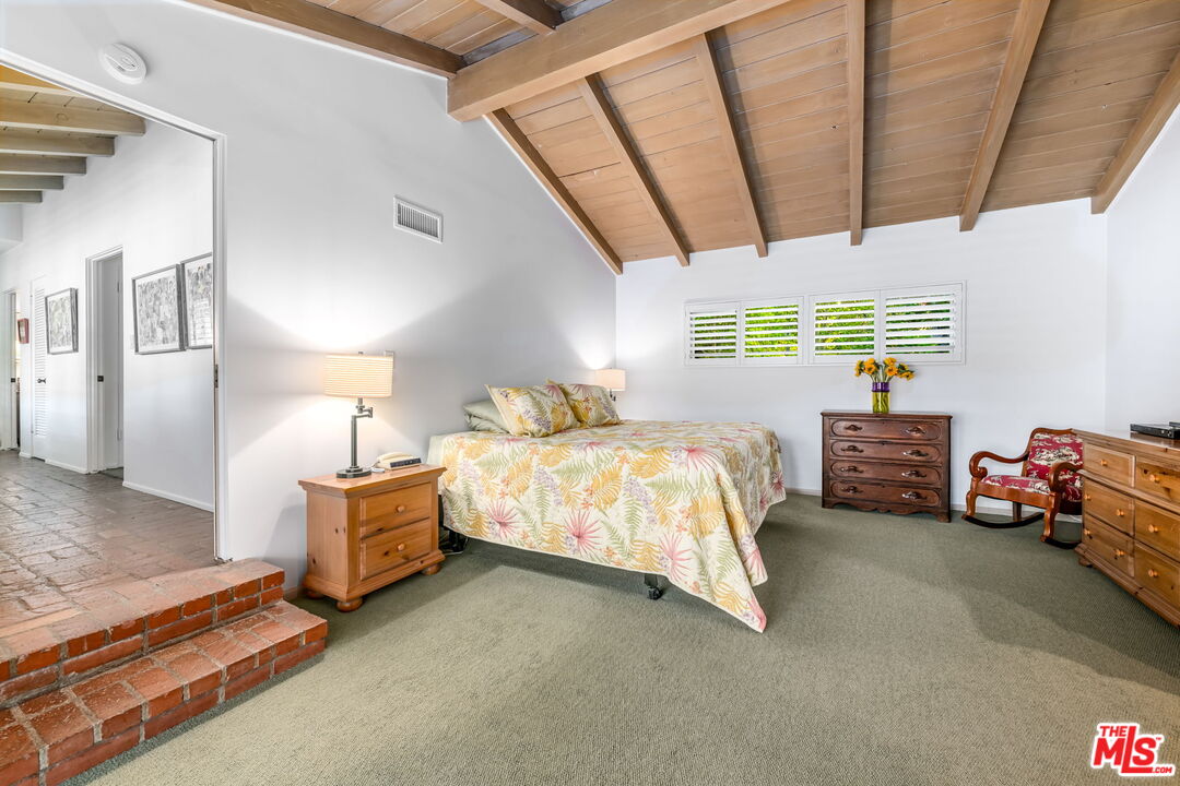 Los Angeles, California, 90049, United States, 4 Bedrooms Bedrooms, ,3 BathroomsBathrooms,Residential,For Sale,1805852