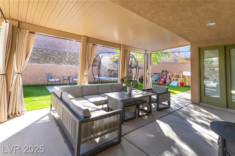 Henderson, Nevada, 89002, United States, 3 Bedrooms Bedrooms, ,2 BathroomsBathrooms,Residential,For Sale,1990384