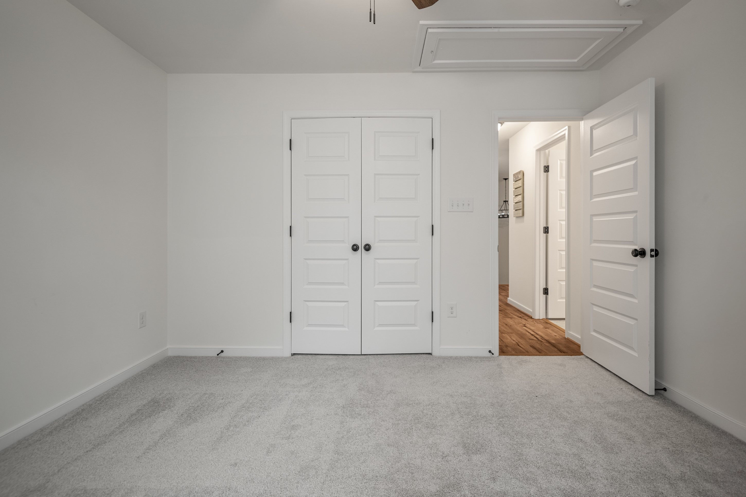 Moseley, Virginia, 23120, United States, 5 Bedrooms Bedrooms, ,3 BathroomsBathrooms,Residential,For Sale,1915307