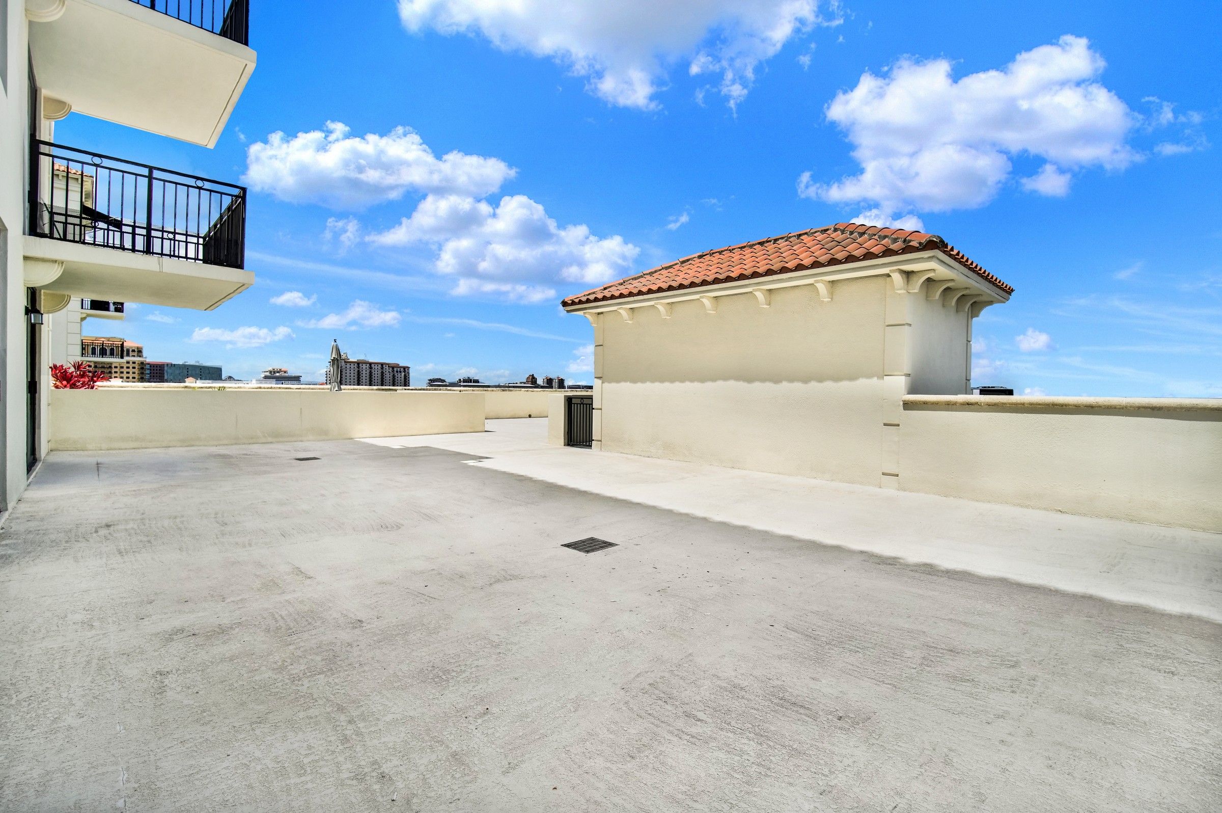  1300 Ponce De Leon Blvd, Coral Gables, FL, 33134 - 物件實景