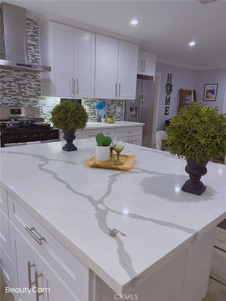 Los Angeles, California, 90016, United States, 5 Bedrooms Bedrooms, ,4 BathroomsBathrooms,Residential,For Sale,1791487