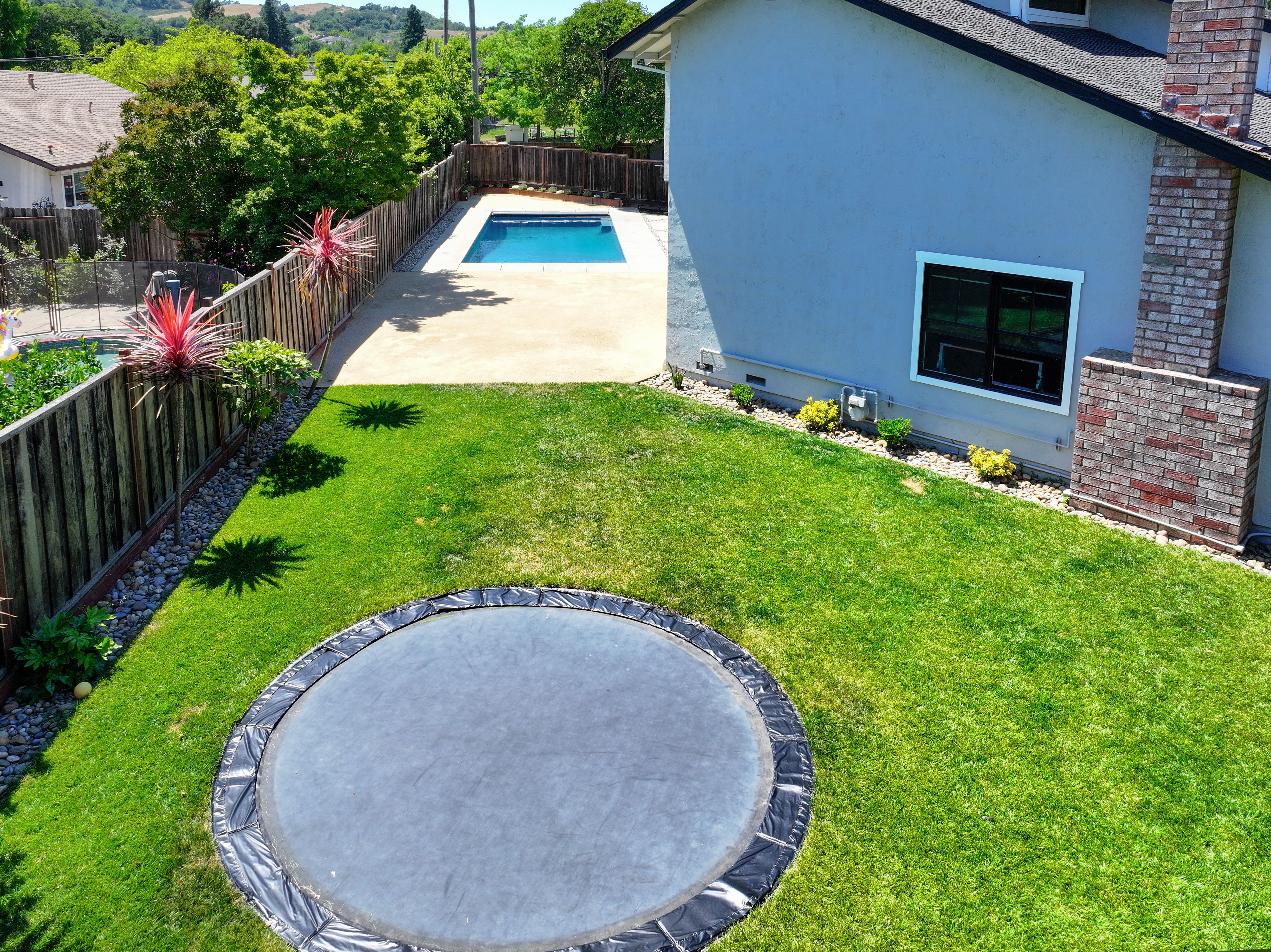  Modern Farm-Style Browns Valley Home - 物件實景