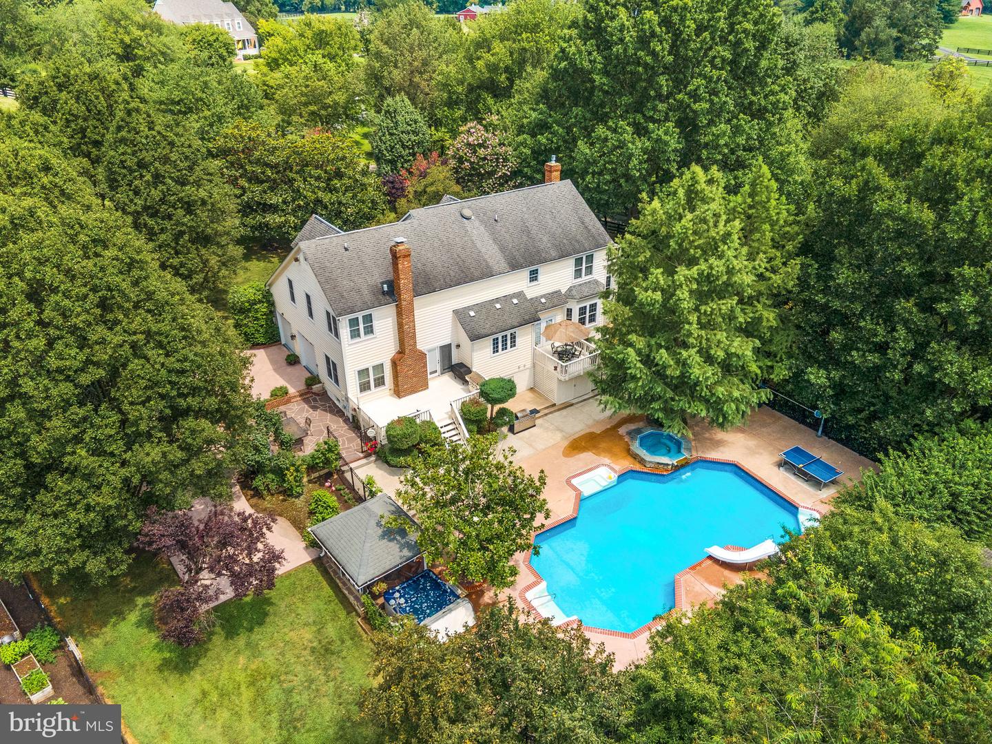 Waterford, Virginia, 20197, United States, 5 Bedrooms Bedrooms, ,4 BathroomsBathrooms,Residential,For Sale,1940957