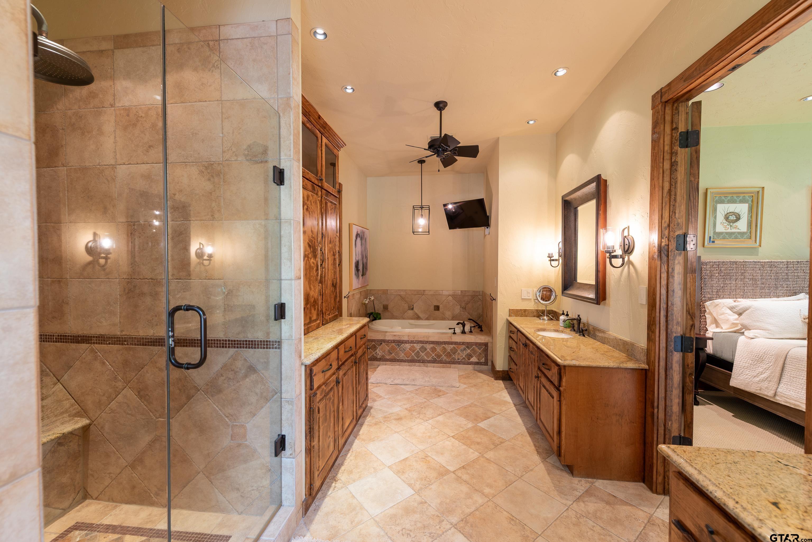 Scroggins, Texas, 75480, United States, 4 Bedrooms Bedrooms, ,5 BathroomsBathrooms,Residential,For Sale,1981840