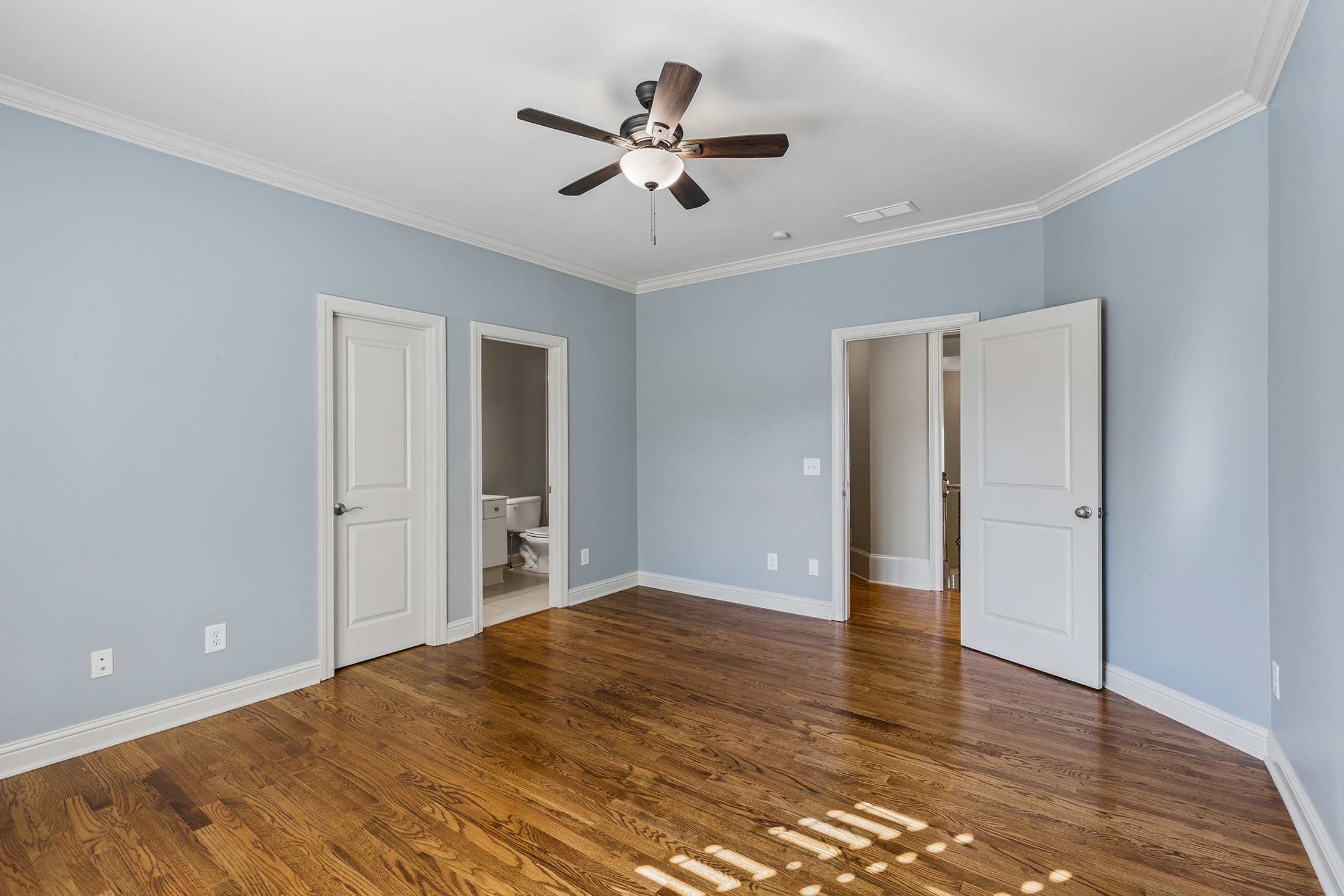  Ideally Located Within One Mile of Roswell’s Beloved Historic Canton Street - 物件實景