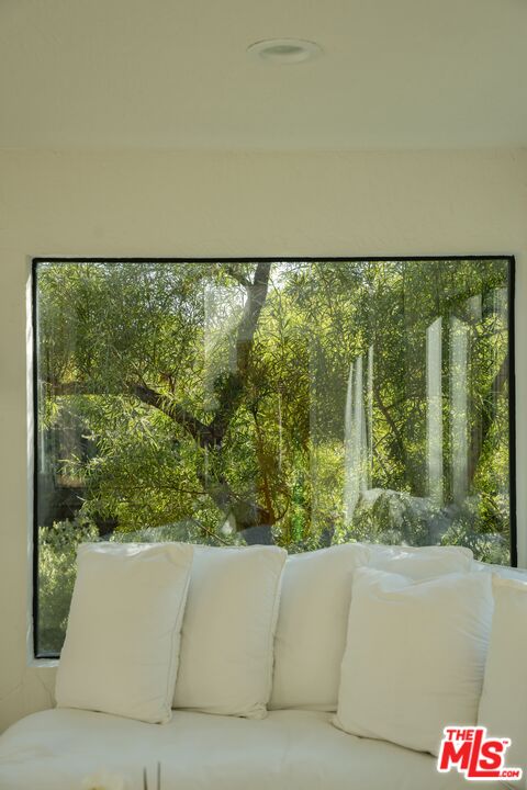 Malibu, California, 90265, United States, 3 Bedrooms Bedrooms, ,3 BathroomsBathrooms,Residential,For Sale,1949478