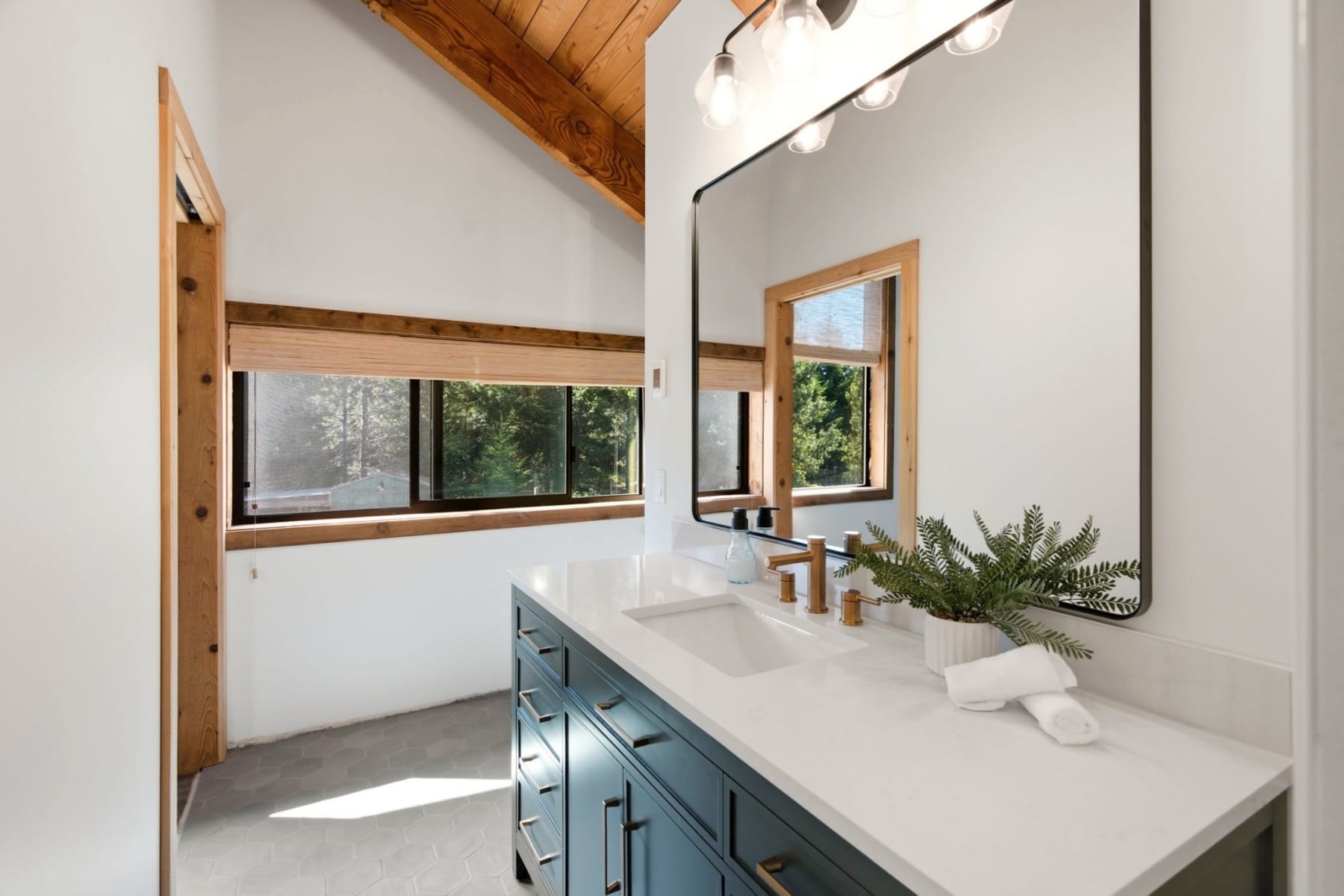  99 TUNNEL RD White Salmon, WA 98672 - 物件實景