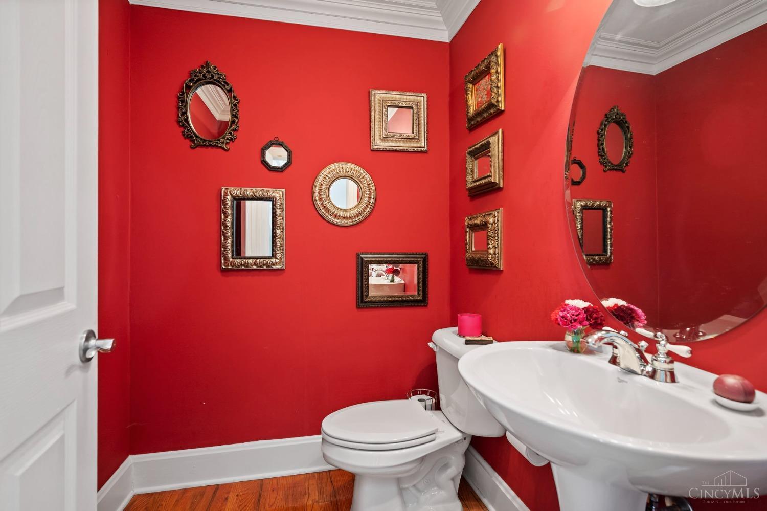 Cincinnati, Ohio, 45219, United States, 4 Bedrooms Bedrooms, ,4 BathroomsBathrooms,Residential,For Sale,1804934