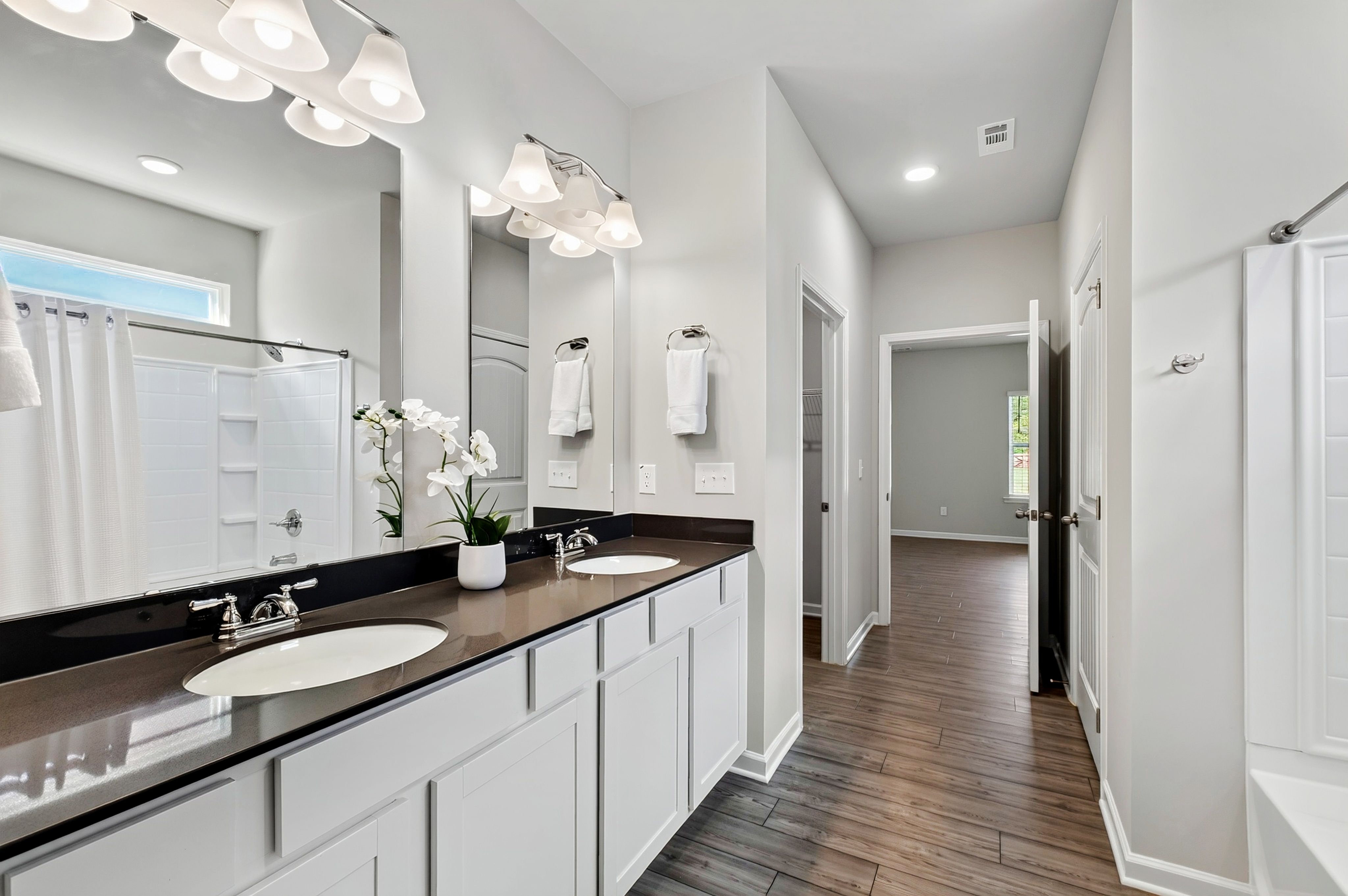  220 Citizens Court, Four Oaks, NC 27524 - 物件實景