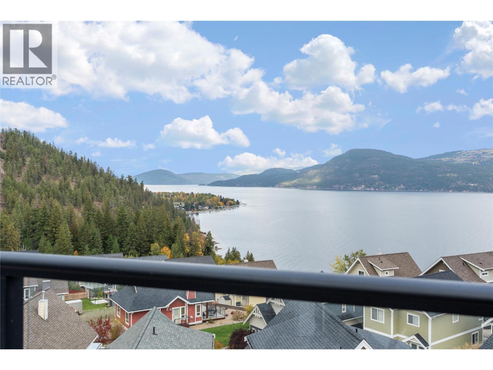 KELOWNA, British Columbia, V1Z 3R8, CA, 2 Bedrooms Bedrooms, ,2 BathroomsBathrooms,Residential,For Sale,1950857