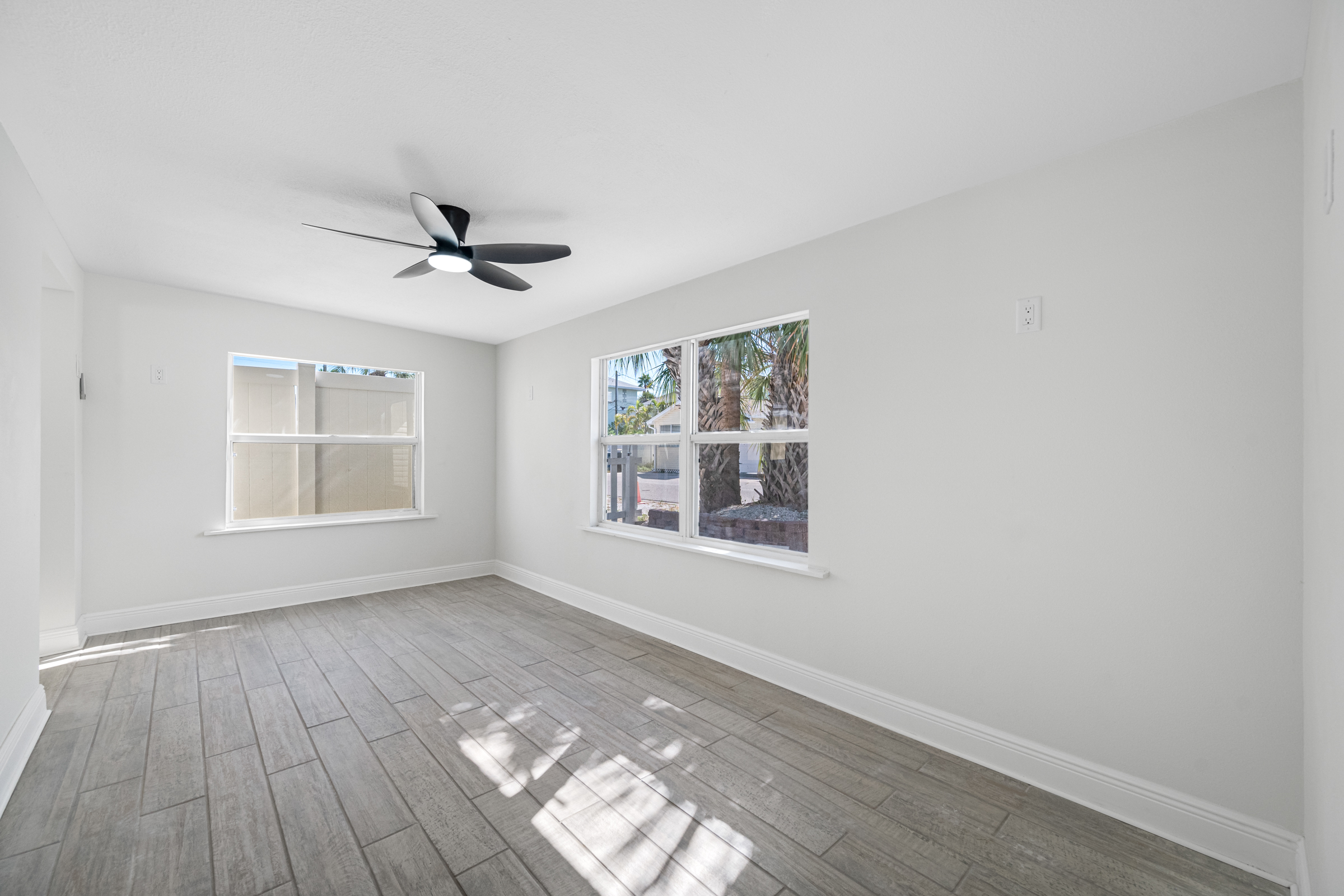 Treasure Island, Florida, 33706, United States, 3 Bedrooms Bedrooms, ,2 BathroomsBathrooms,Residential,For Sale,1983263