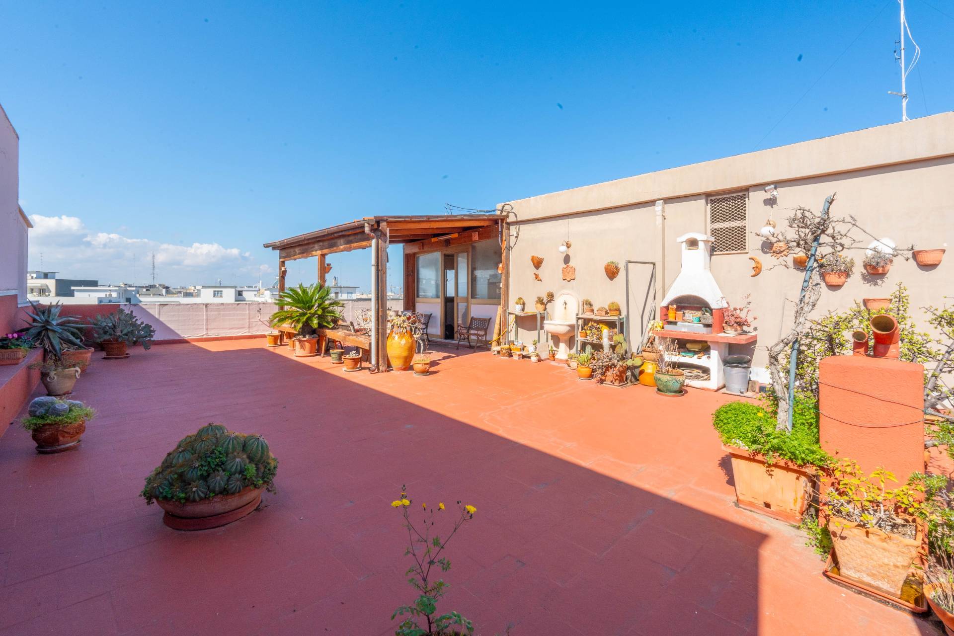 Via Tenente Gaetano Devitofrancesco, Bari, Bari, 70100, IT, 3 Bedrooms Bedrooms, ,2 BathroomsBathrooms,Residential,For Sale,Via Tenente Gaetano Devitofrancesco,1486305