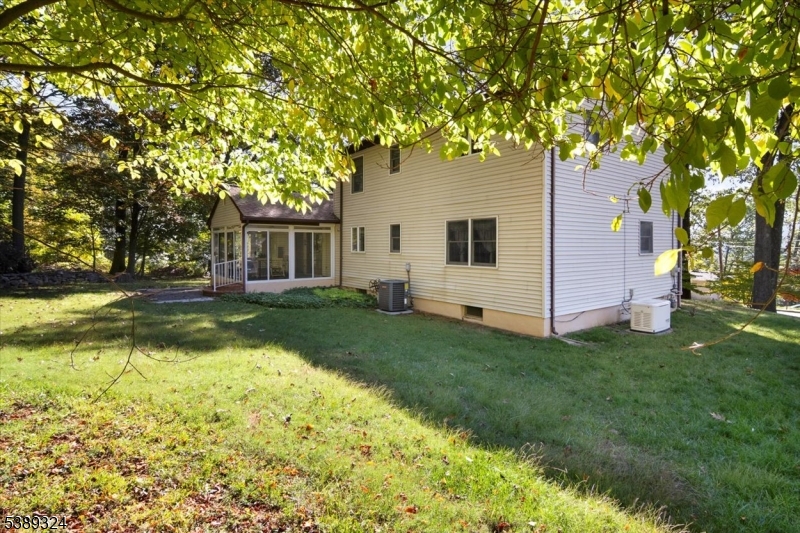 Rockaway Twp., New Jersey, 07866-2817, United States, 4 Bedrooms Bedrooms, ,3 BathroomsBathrooms,Residential,For Sale,1983122