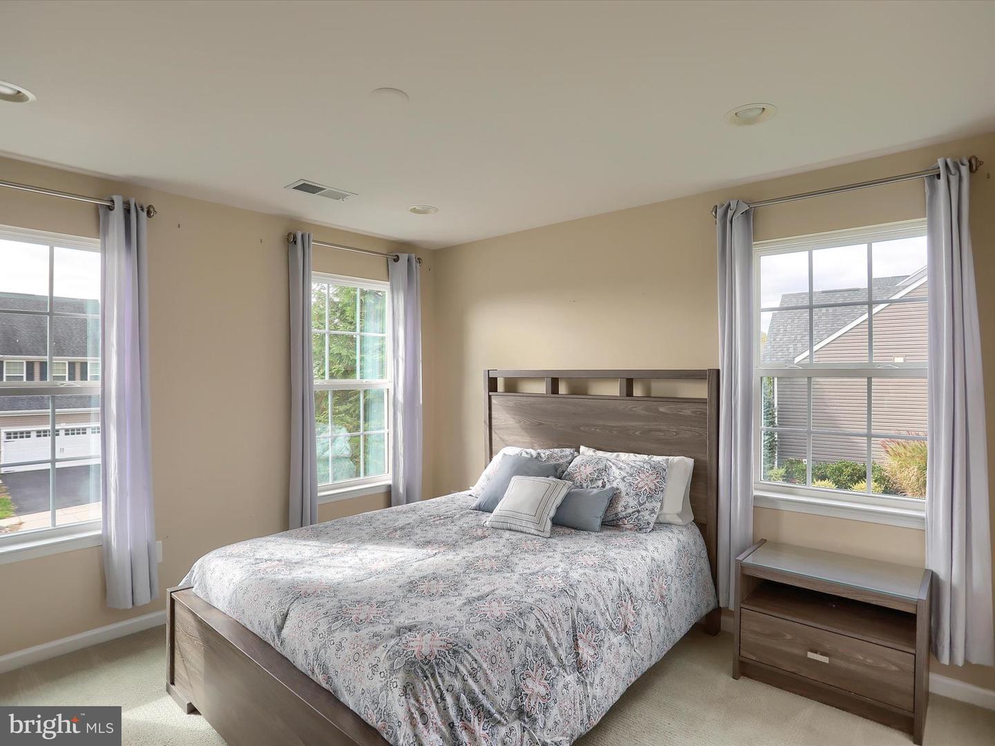 Harrisburg, Pennsylvania, 17112, United States, 5 Bedrooms Bedrooms, ,4 BathroomsBathrooms,Residential,For Sale,1970182