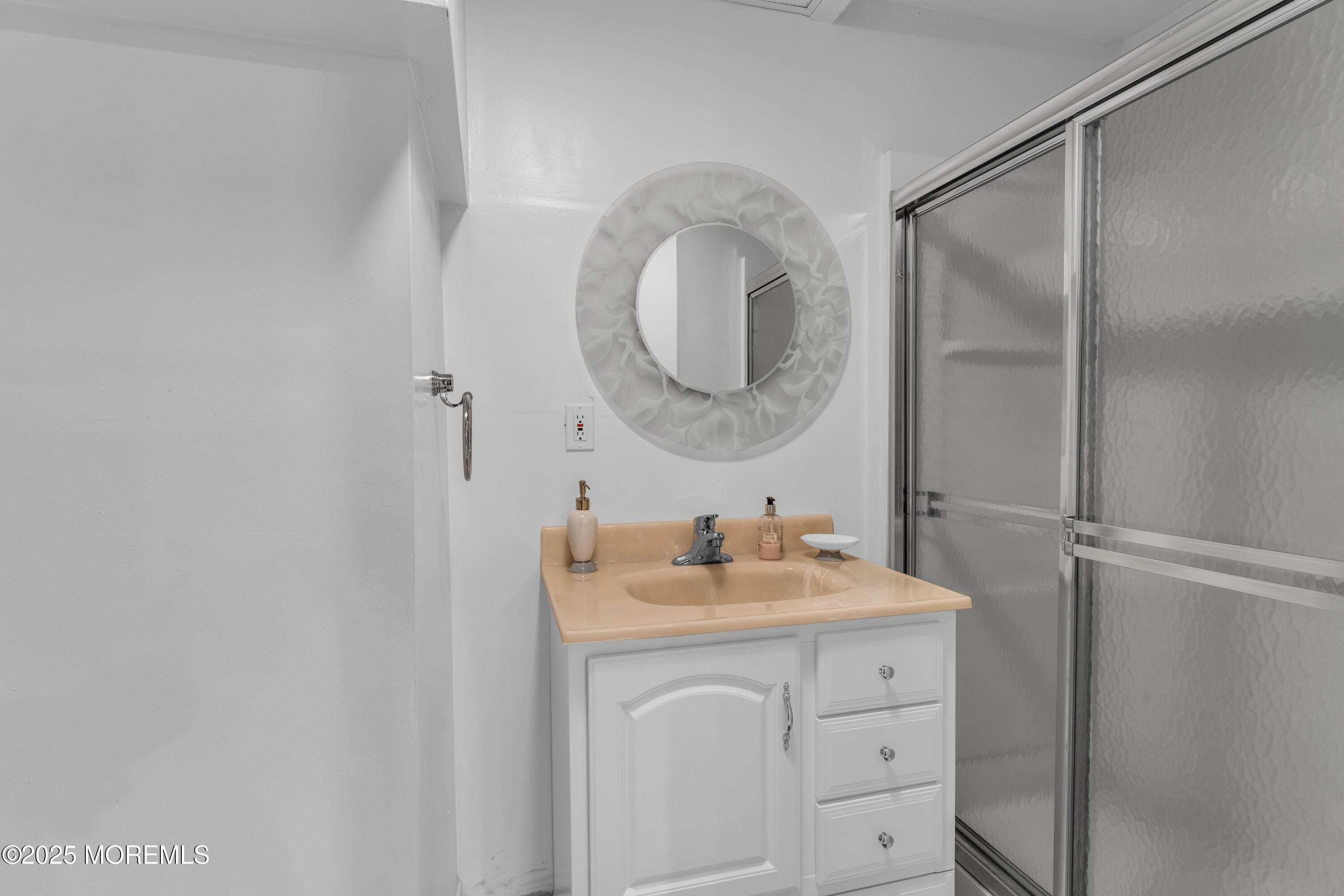 Jackson, New Jersey, 08527, United States, 4 Bedrooms Bedrooms, ,4 BathroomsBathrooms,Residential,For Sale,2005819