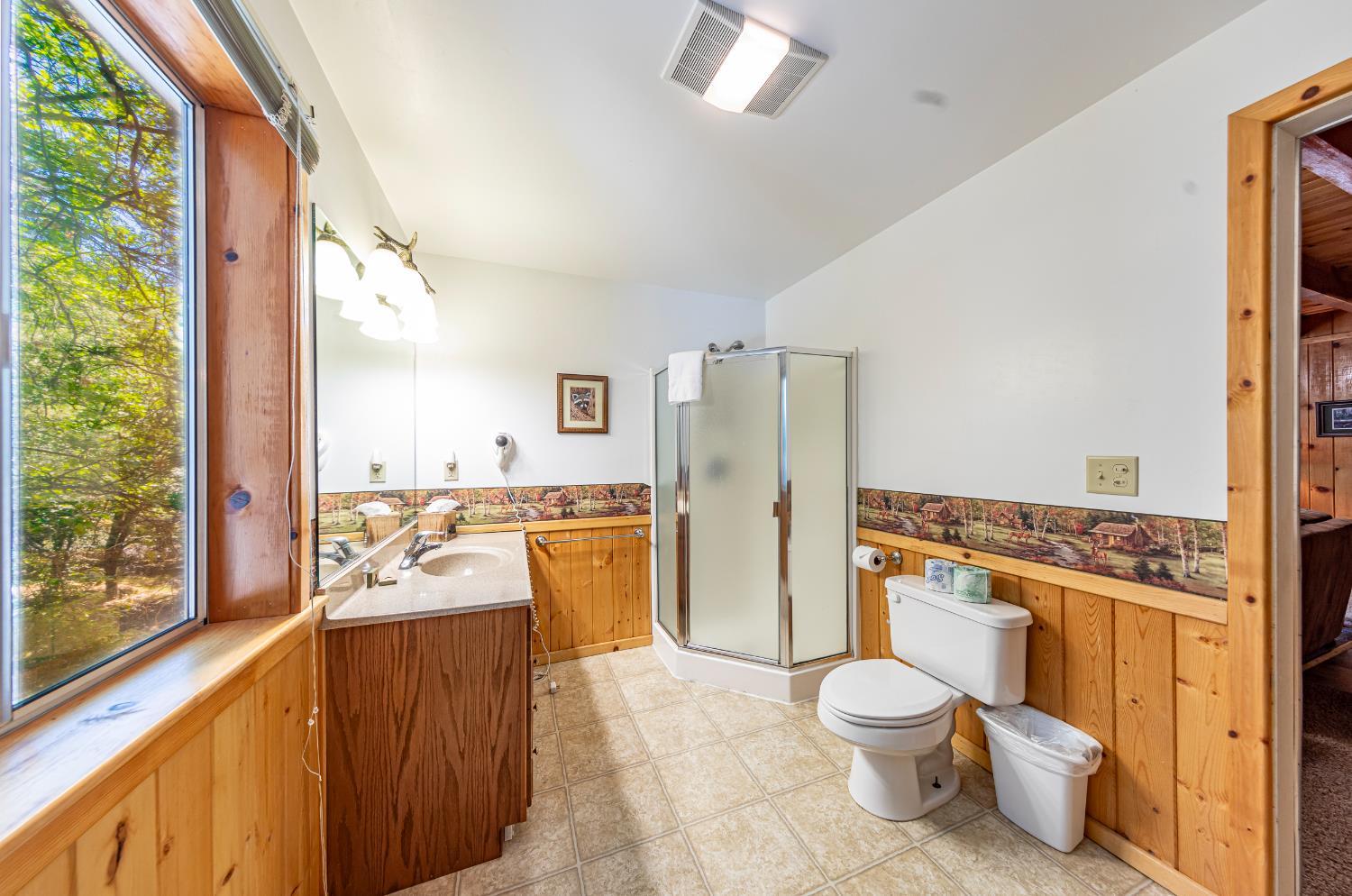 Yosemite, California, 95389, United States, 5 Bedrooms Bedrooms, ,4 BathroomsBathrooms,Residential,For Sale,1975650